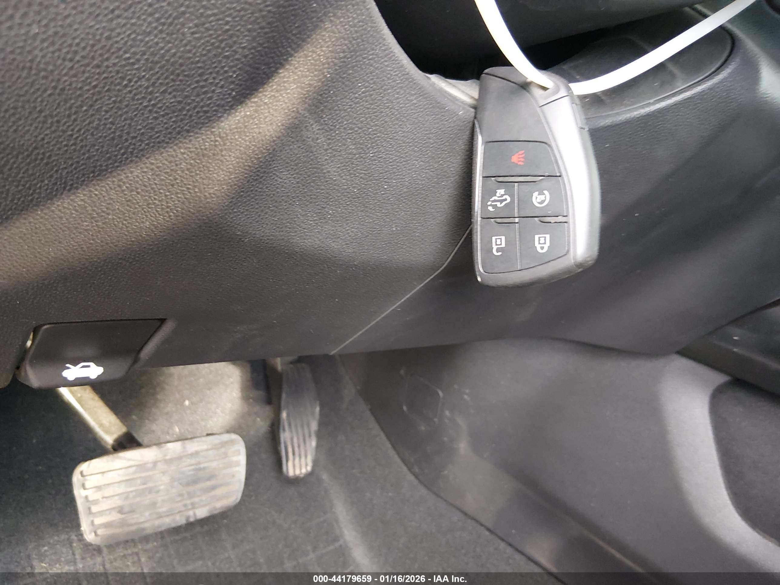 GMC SIERRA image 11