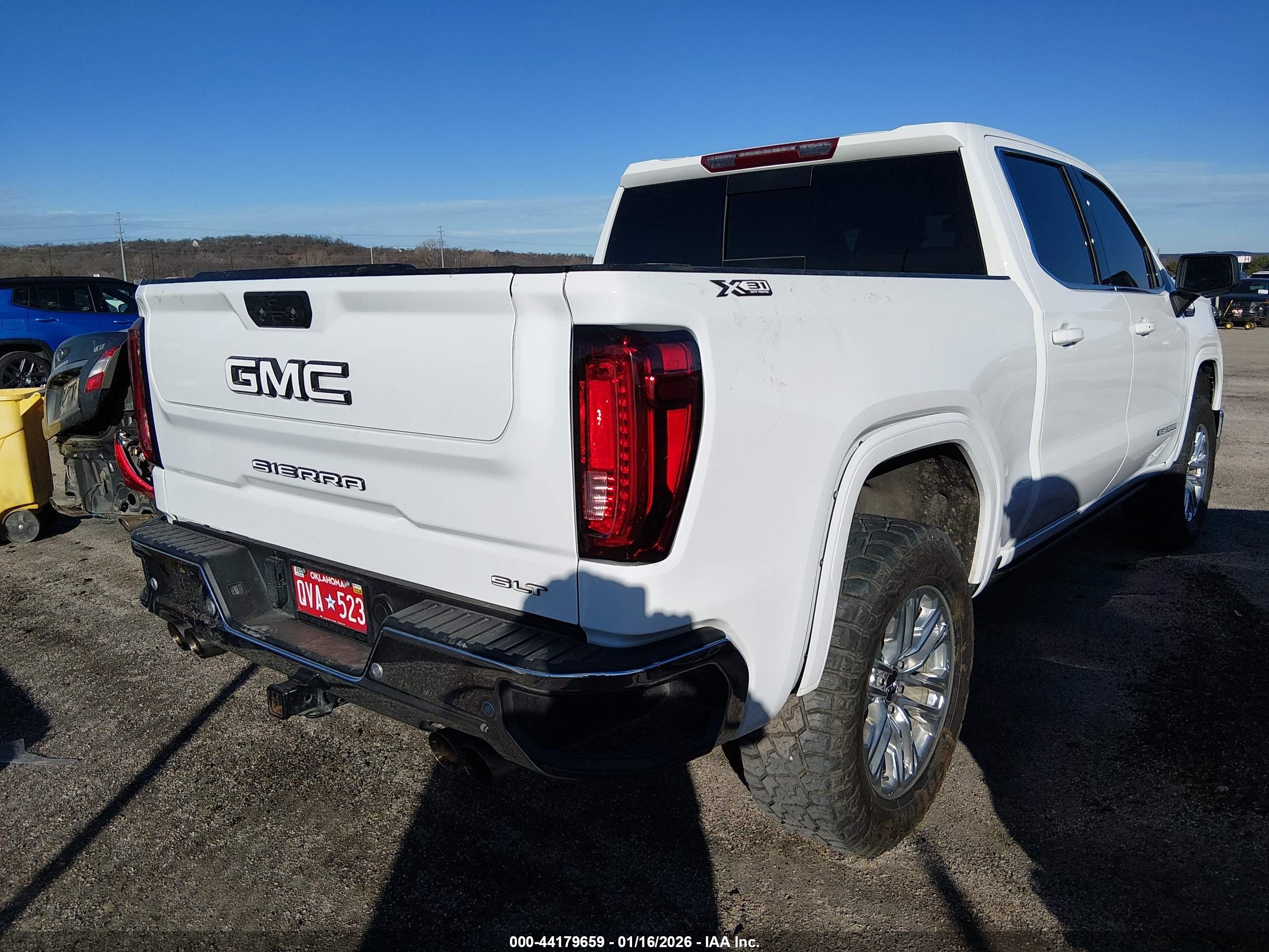 GMC SIERRA image 4