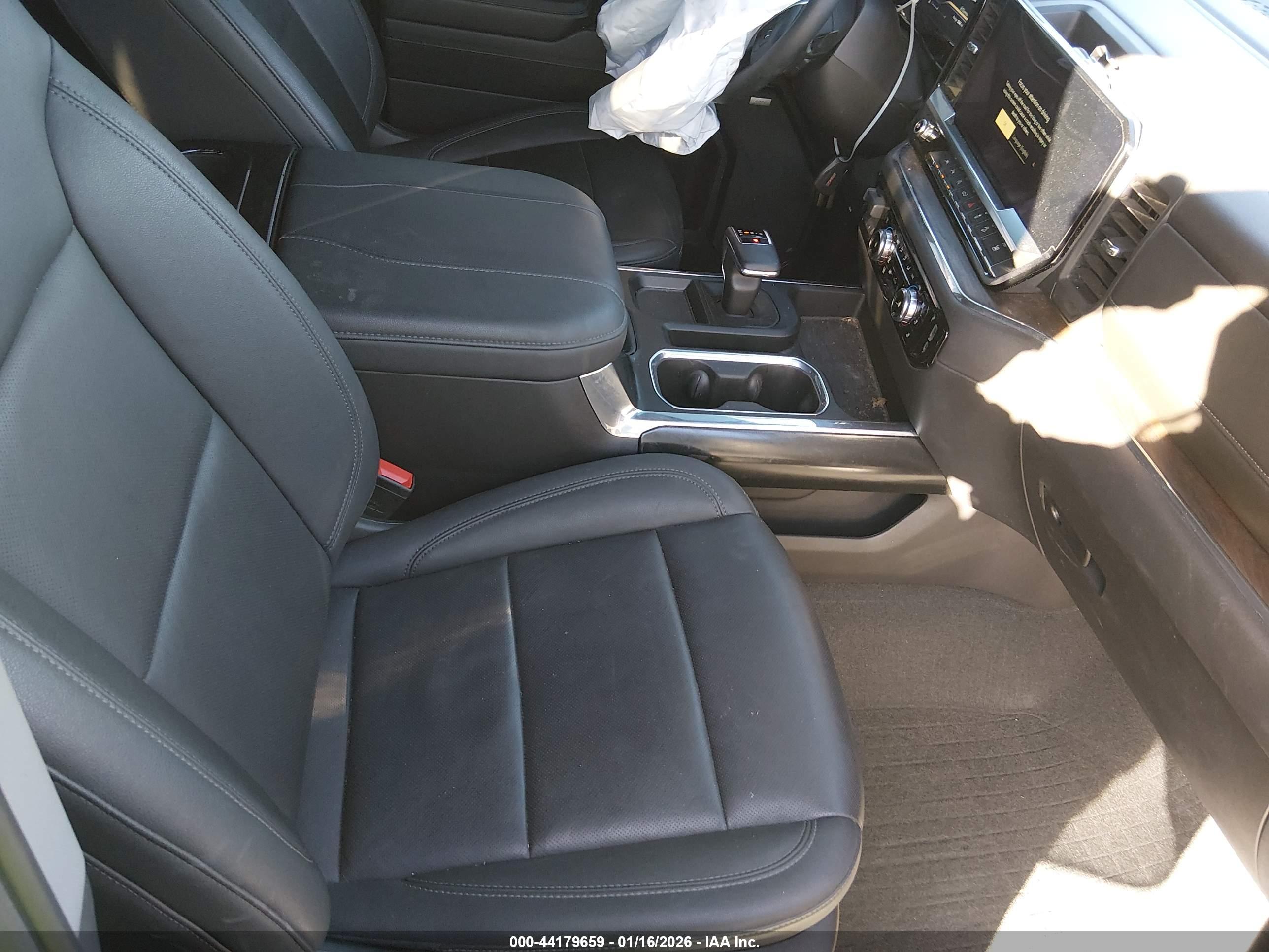 GMC SIERRA image 5