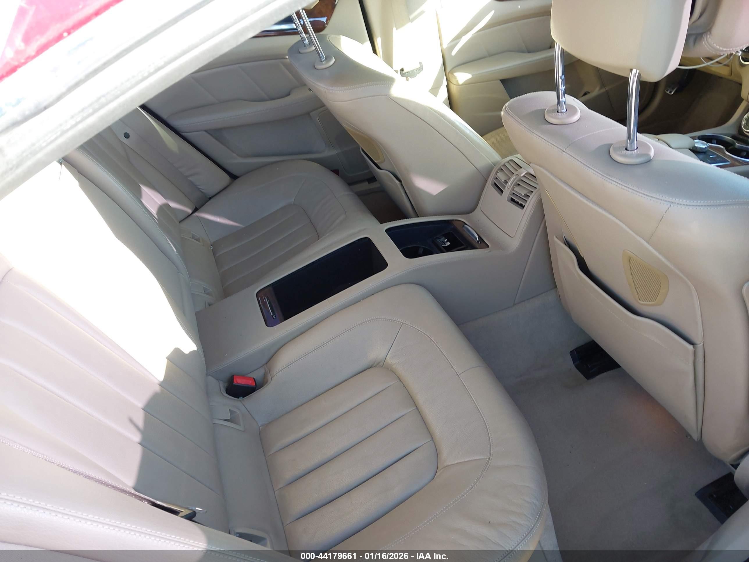 MERCEDES-BENZ CLS image 8