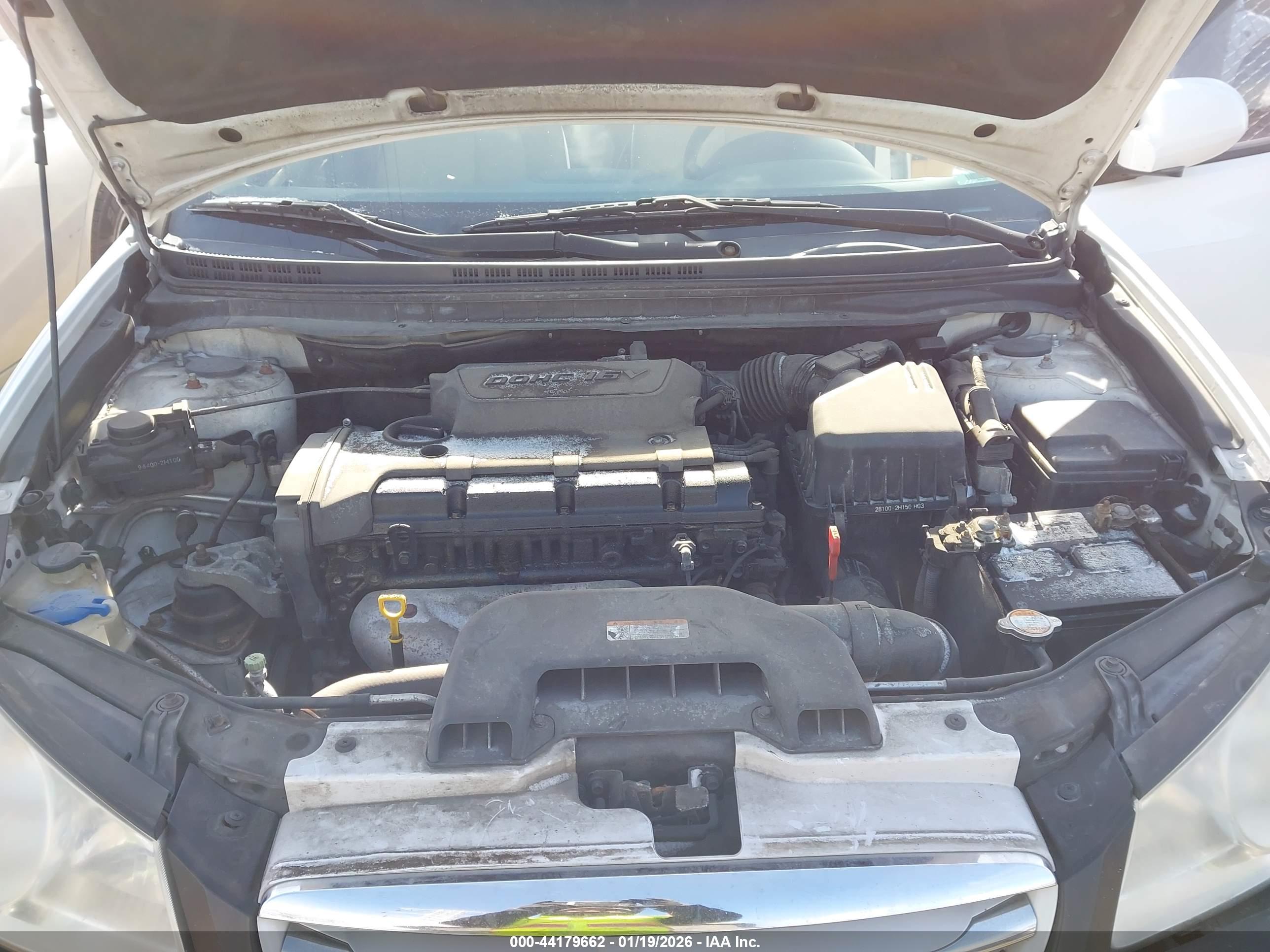 HYUNDAI ELANTRA image 10