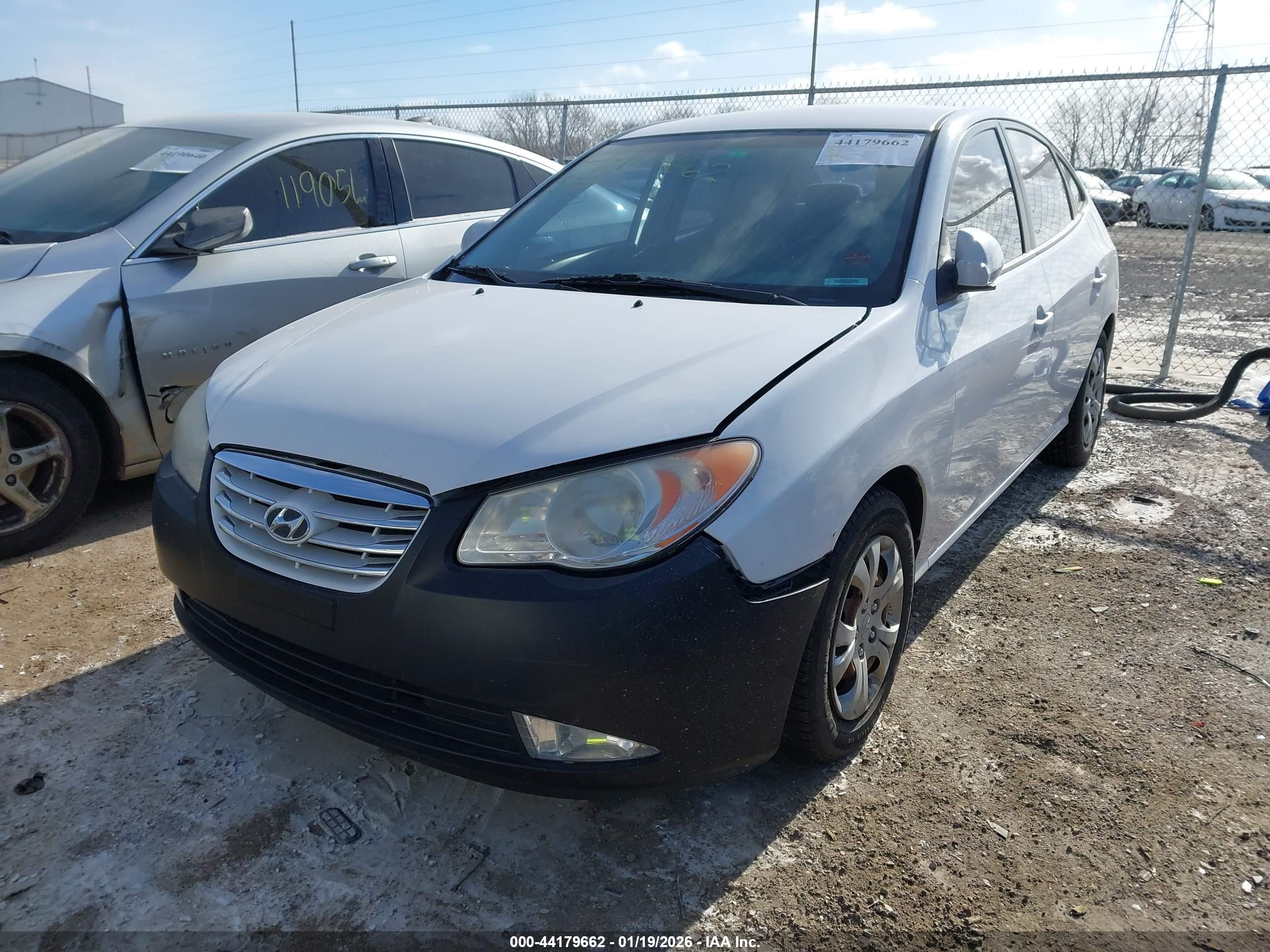 HYUNDAI ELANTRA image 2