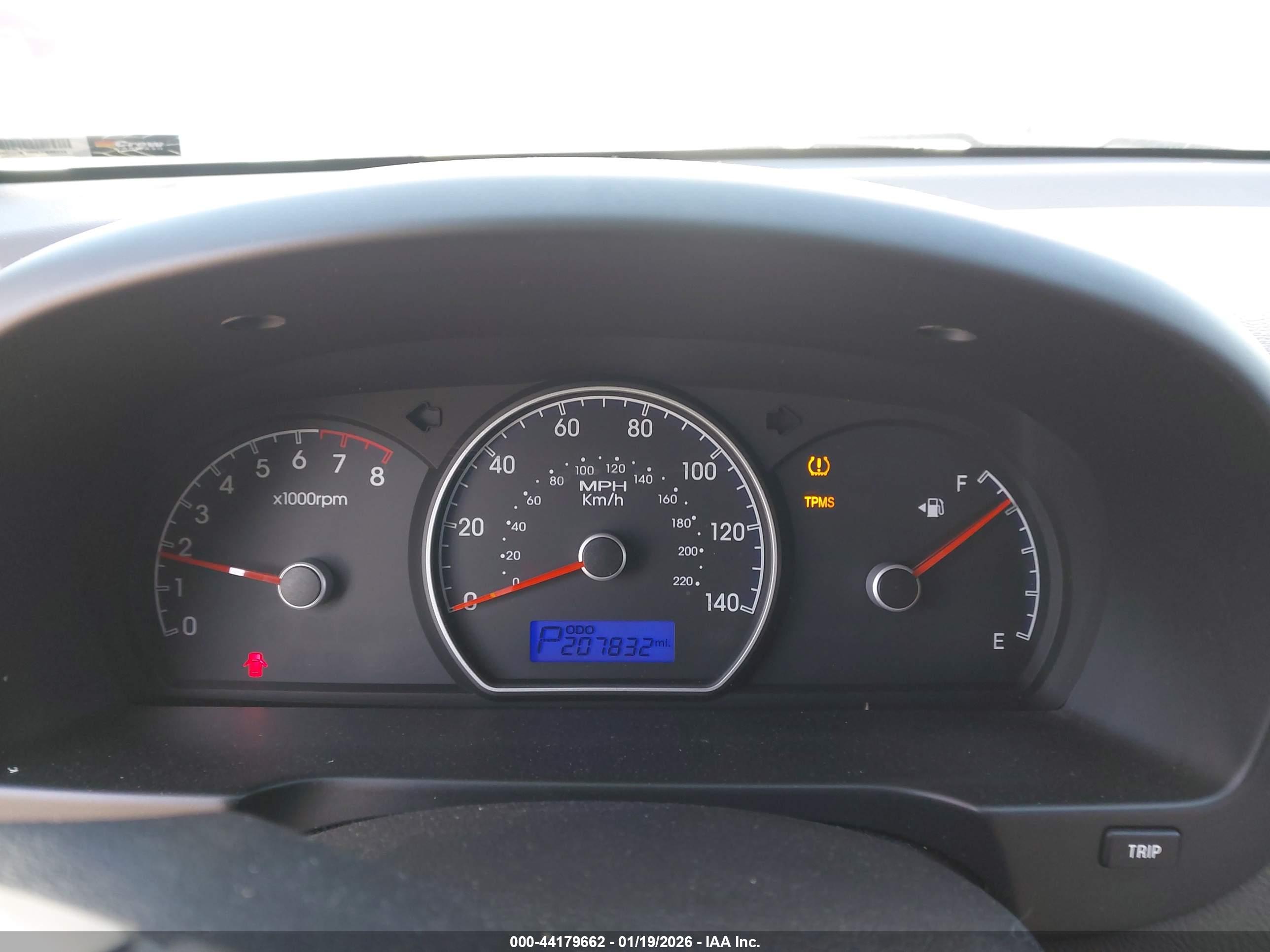 HYUNDAI ELANTRA image 7