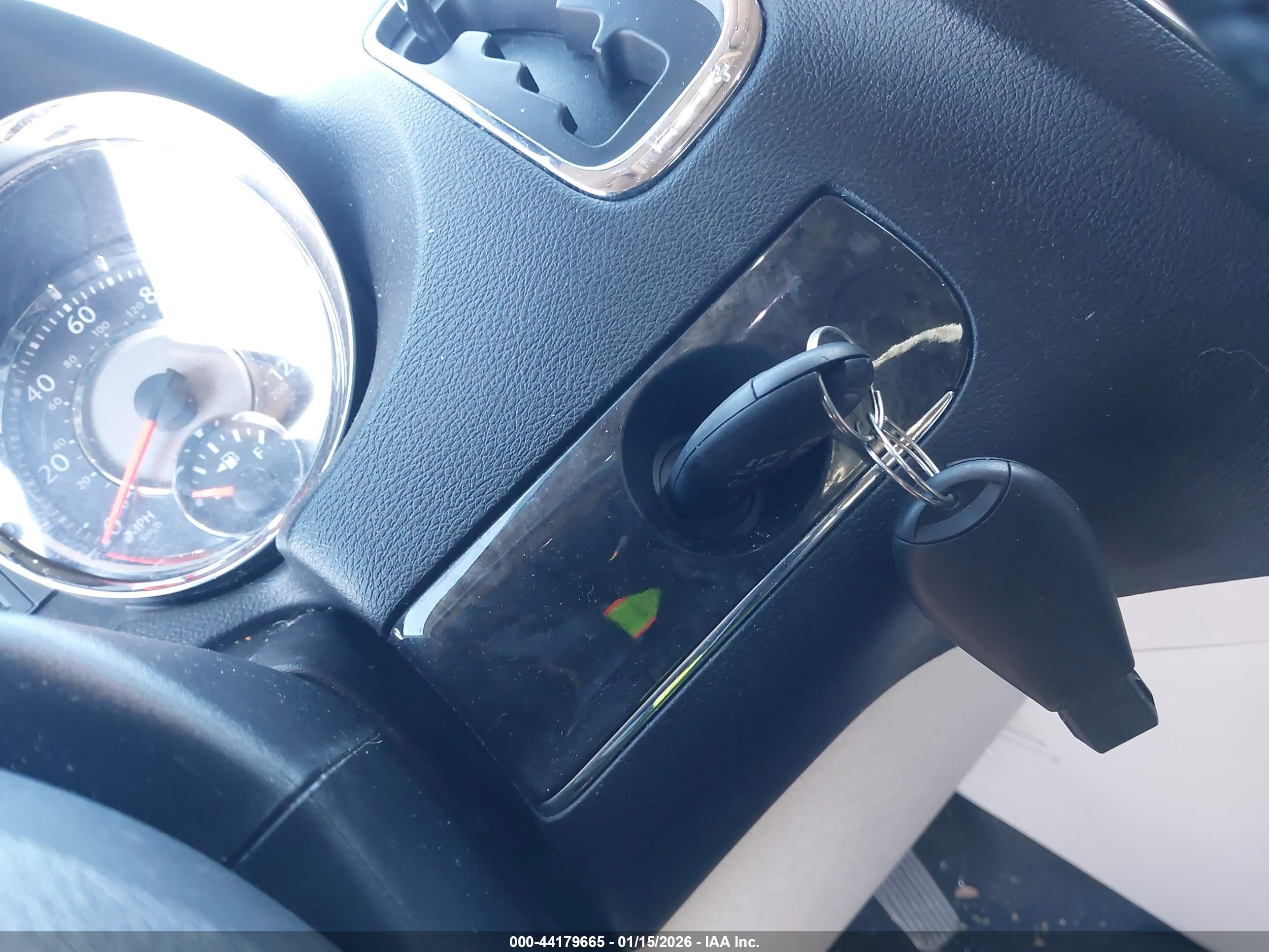 CHRYSLER TOWN image 11