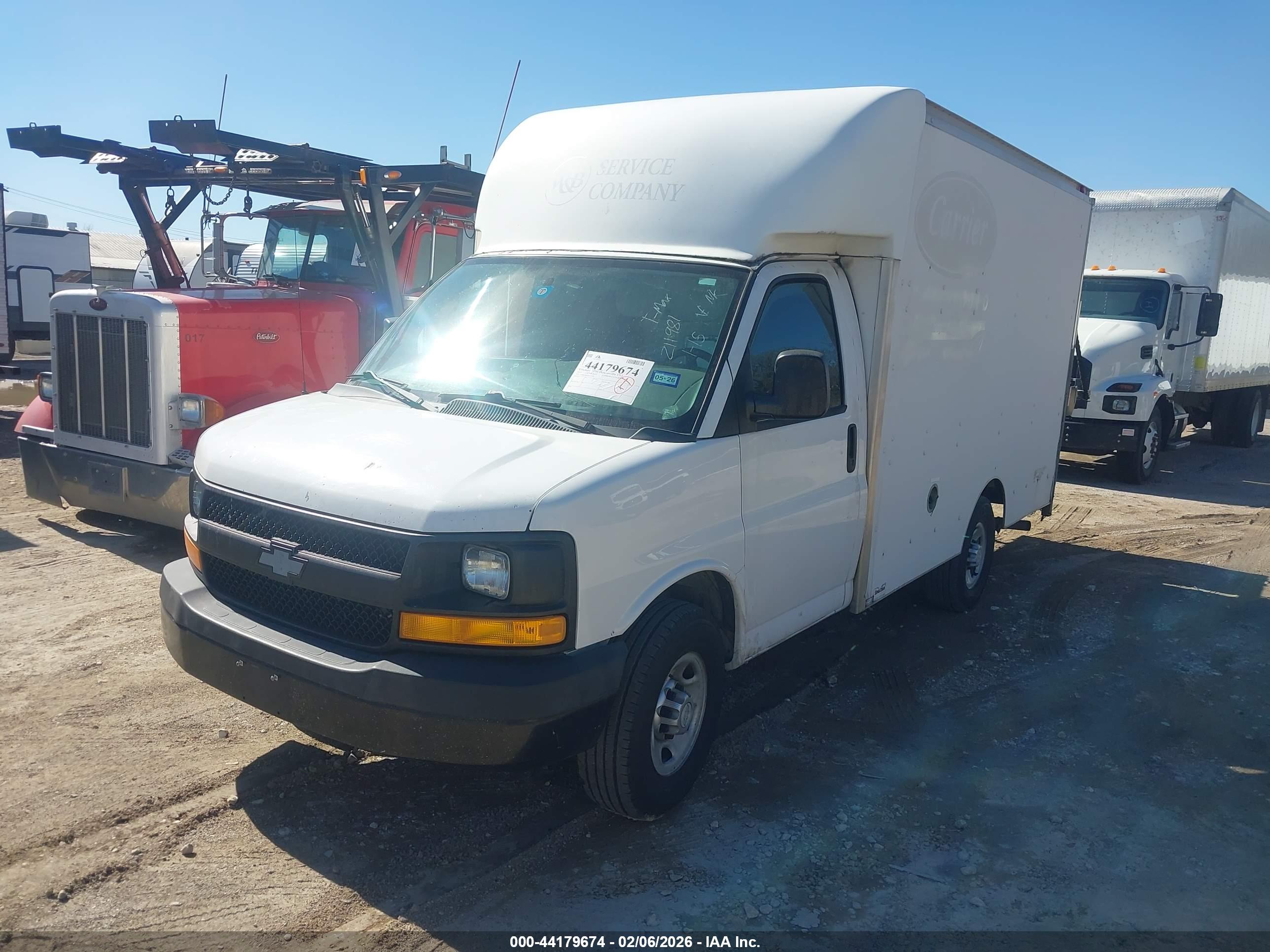 CHEVROLET EXPRESS image 2