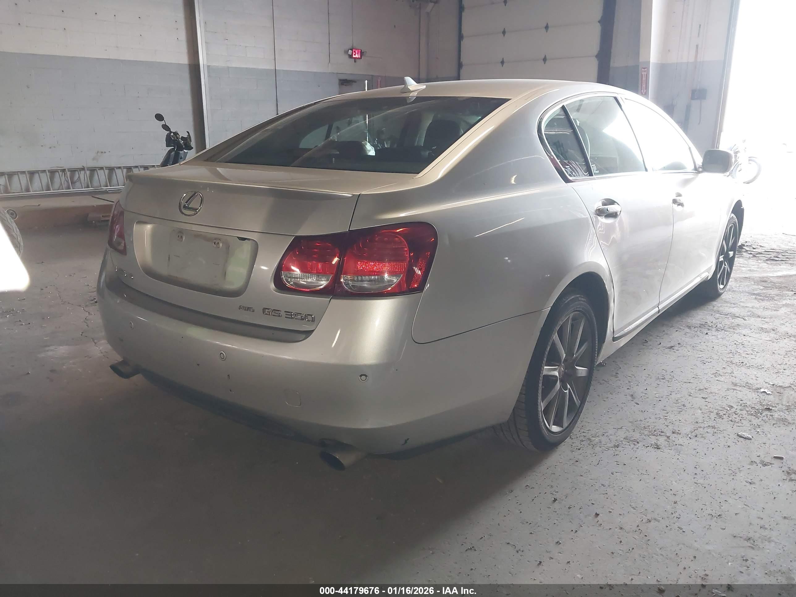 LEXUS GS image 4