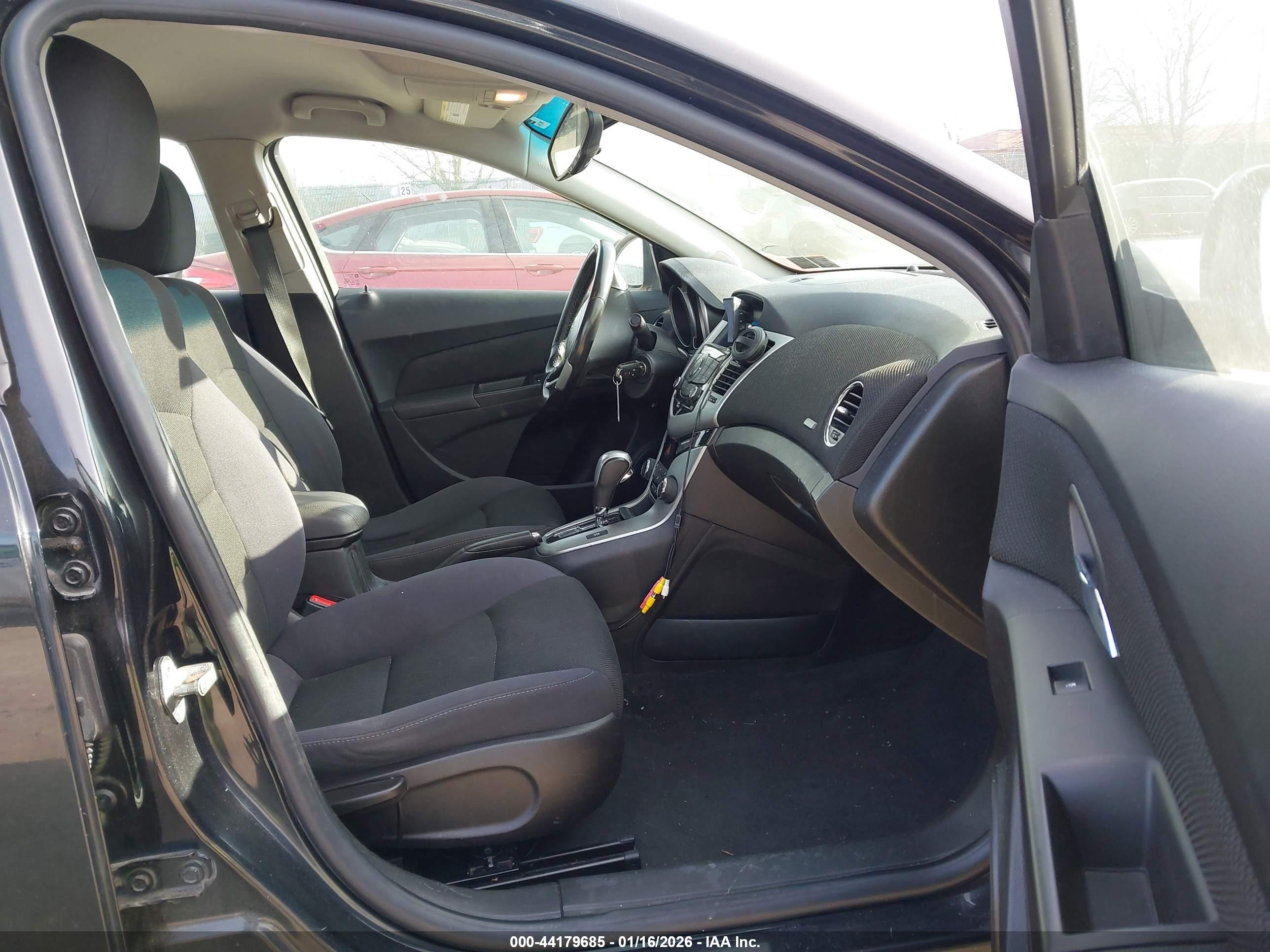 CHEVROLET CRUZE image 5