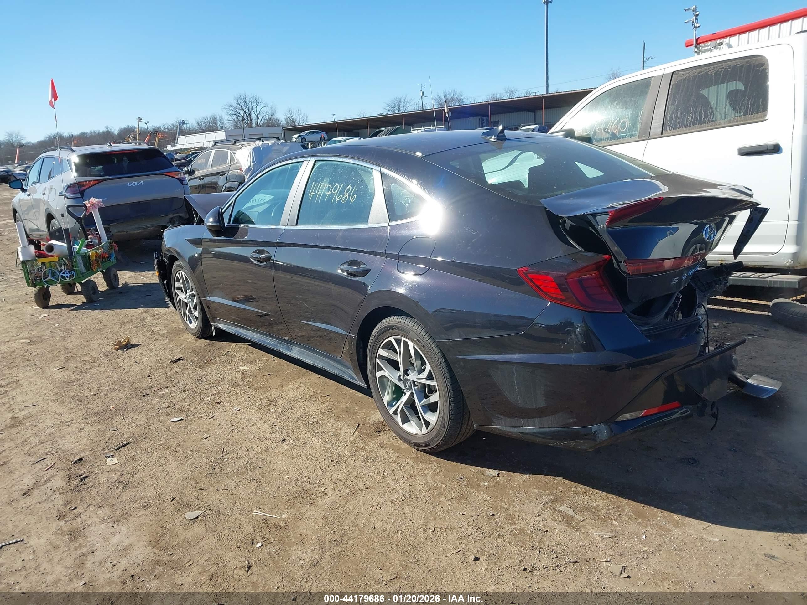 HYUNDAI SONATA image 3