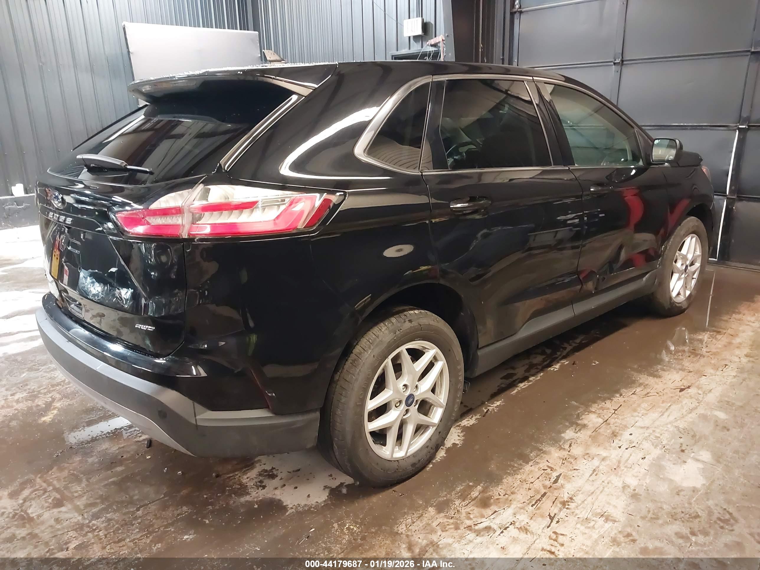 FORD EDGE image 4