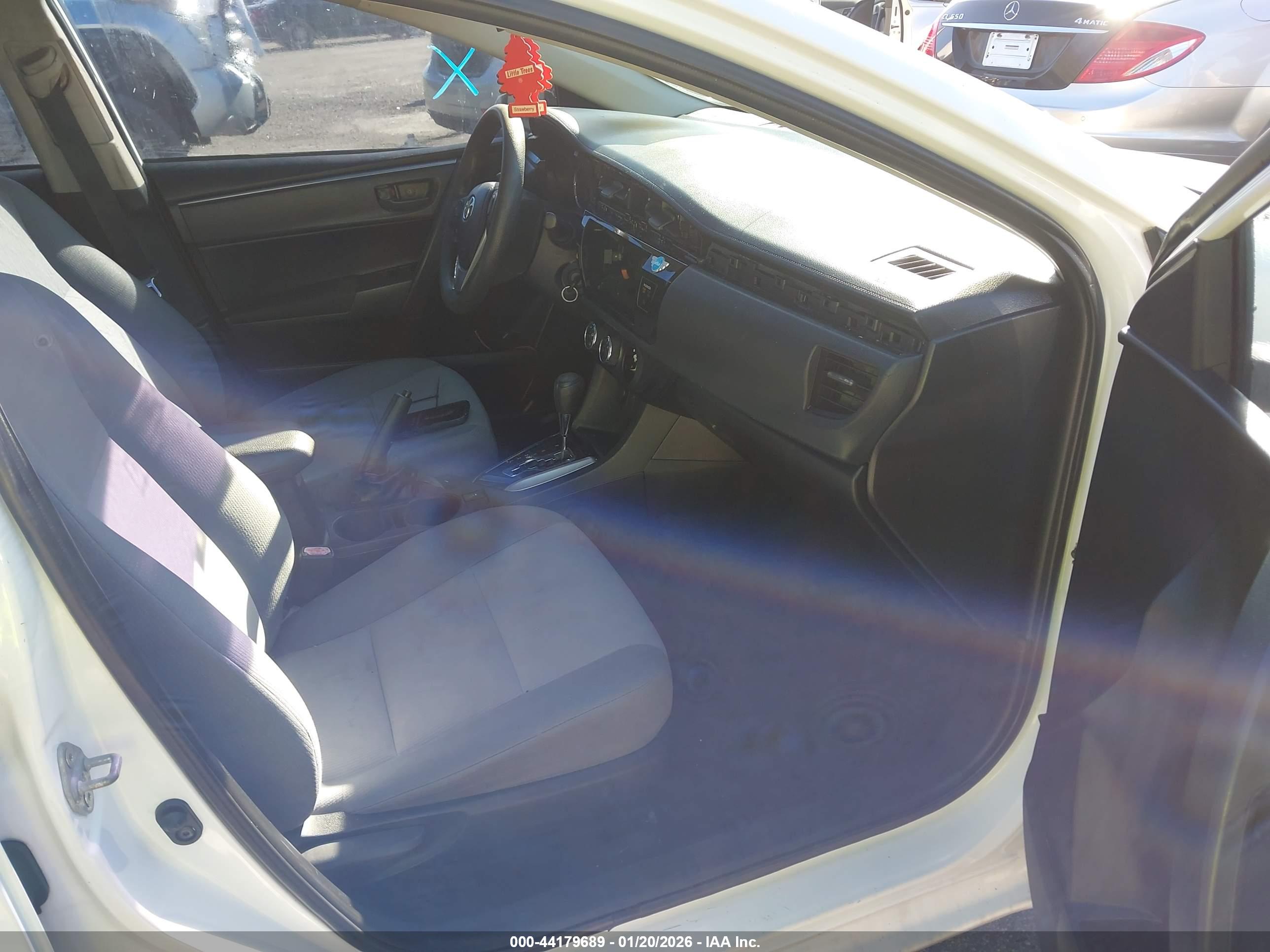 TOYOTA COROLLA image 5
