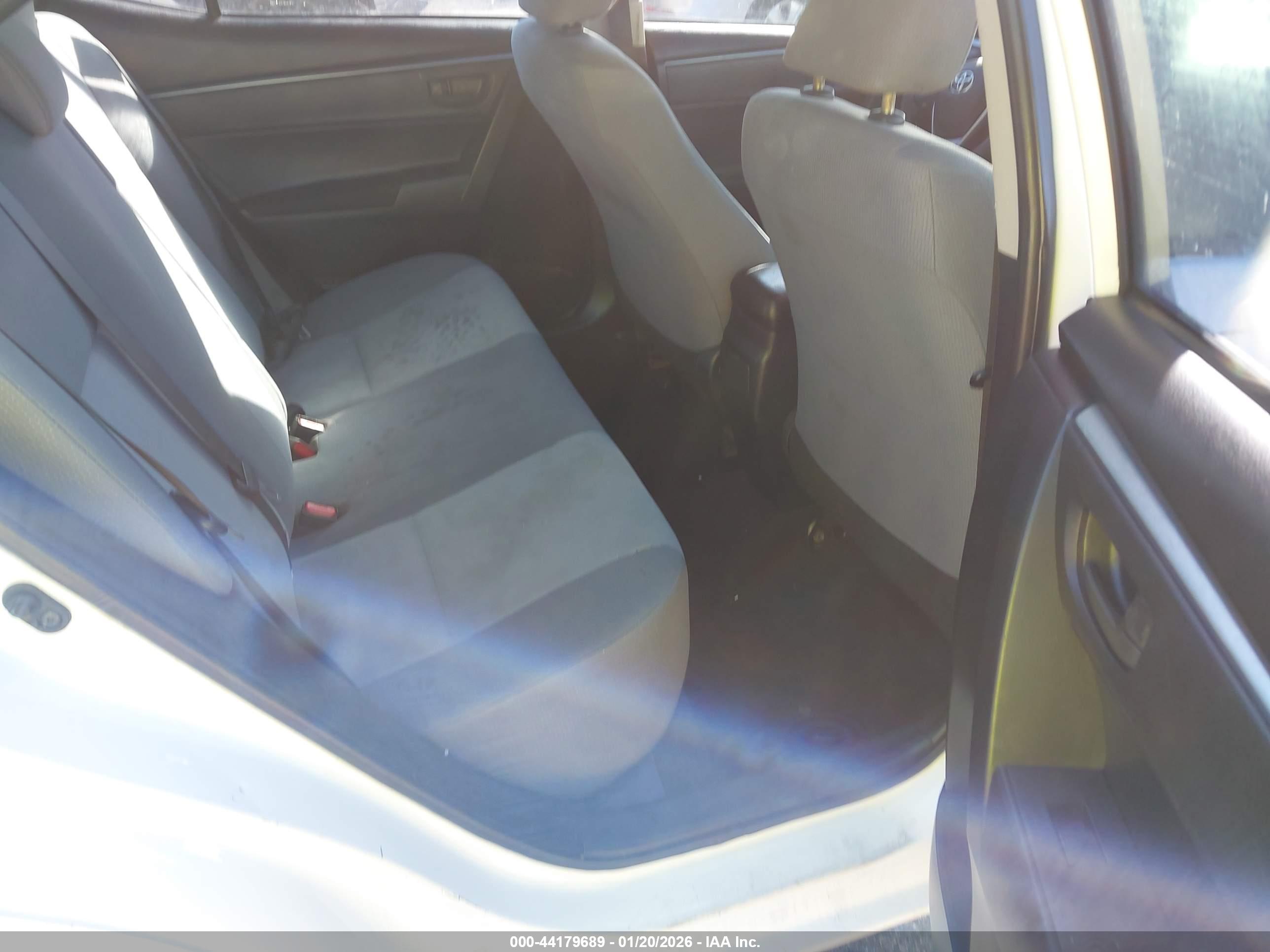 TOYOTA COROLLA image 8