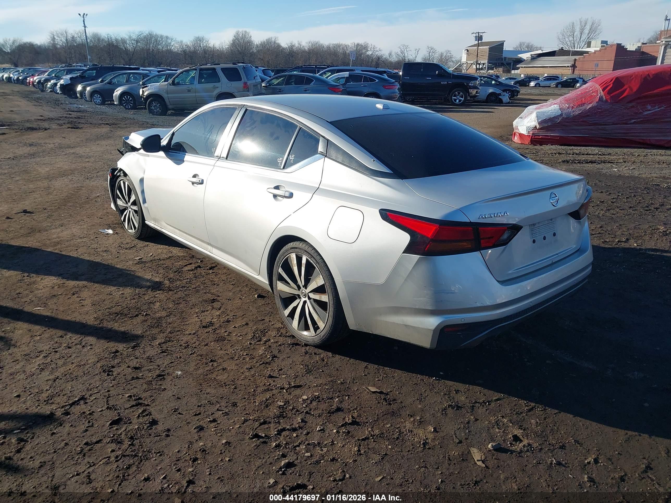NISSAN ALTIMA image 3