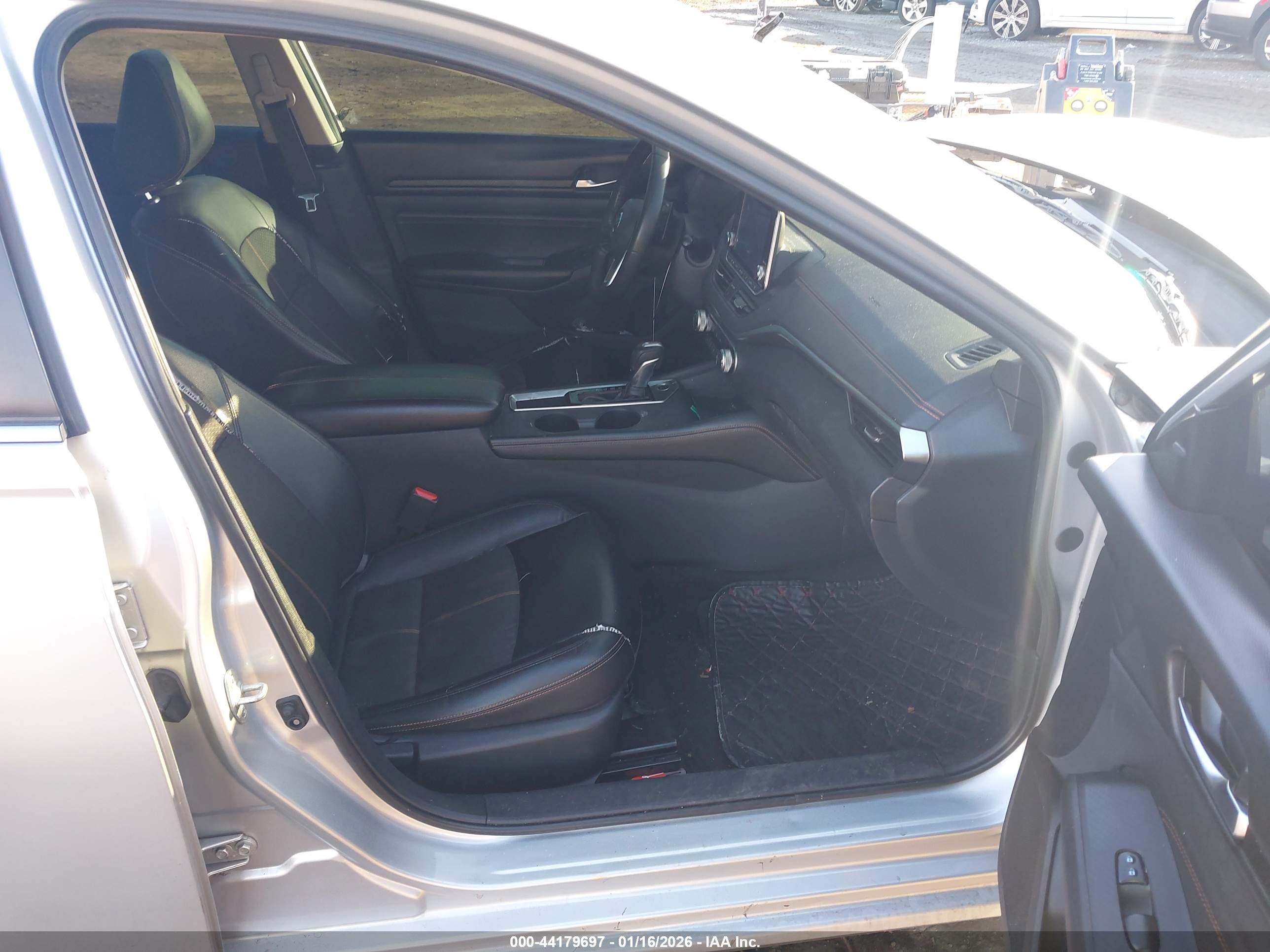 NISSAN ALTIMA image 5