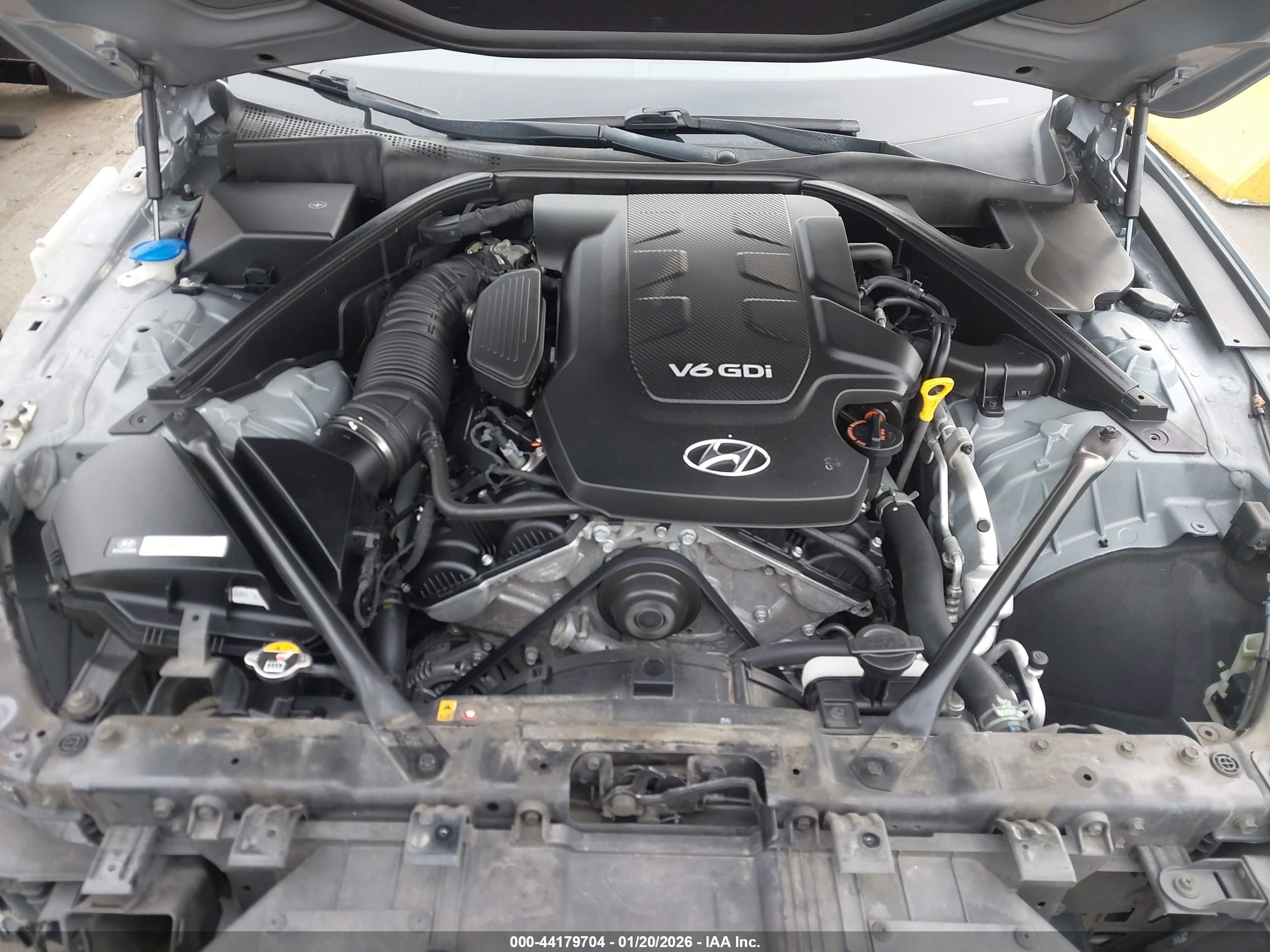 HYUNDAI GENESIS image 10
