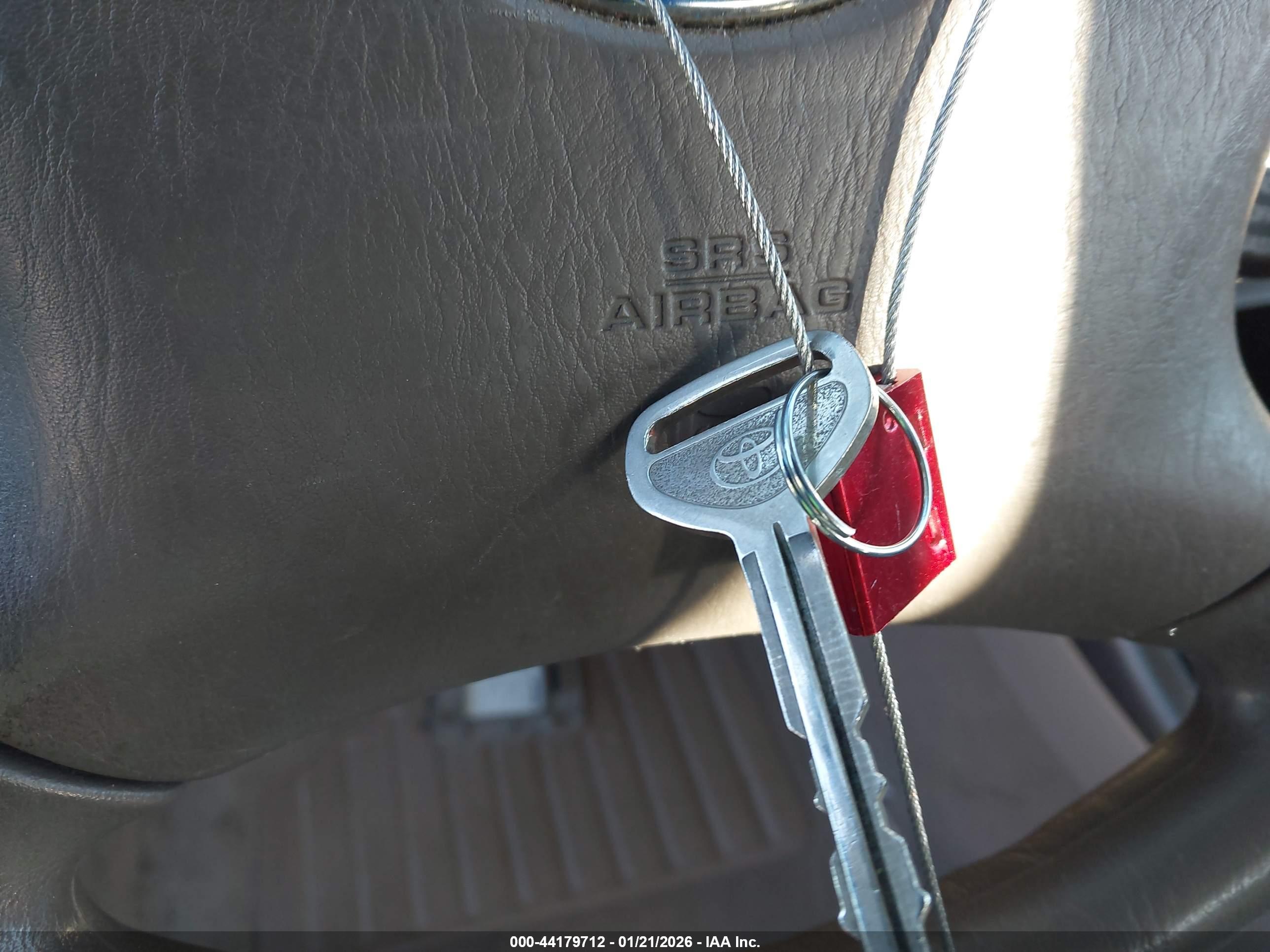 TOYOTA CAMRY image 11
