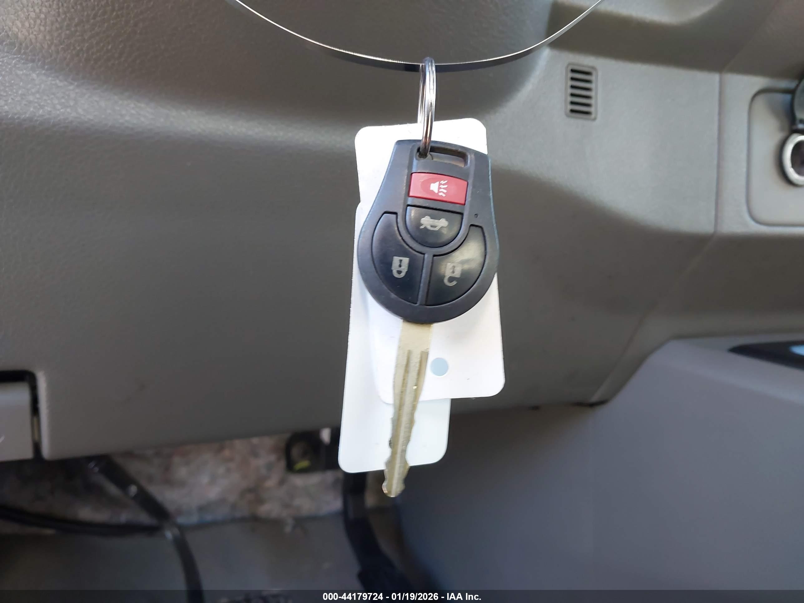 NISSAN NV image 11