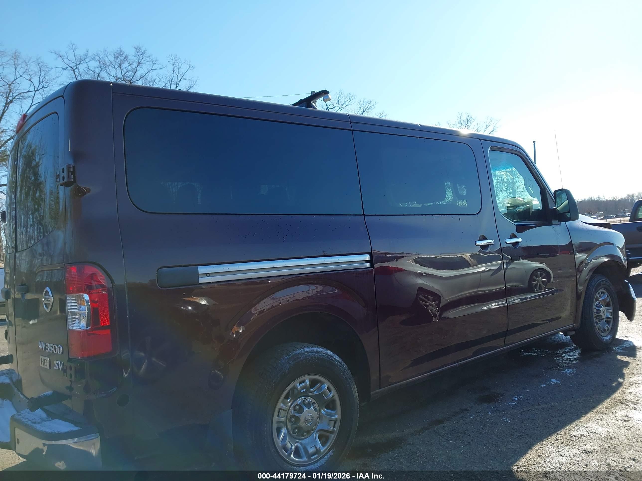 NISSAN NV image 4