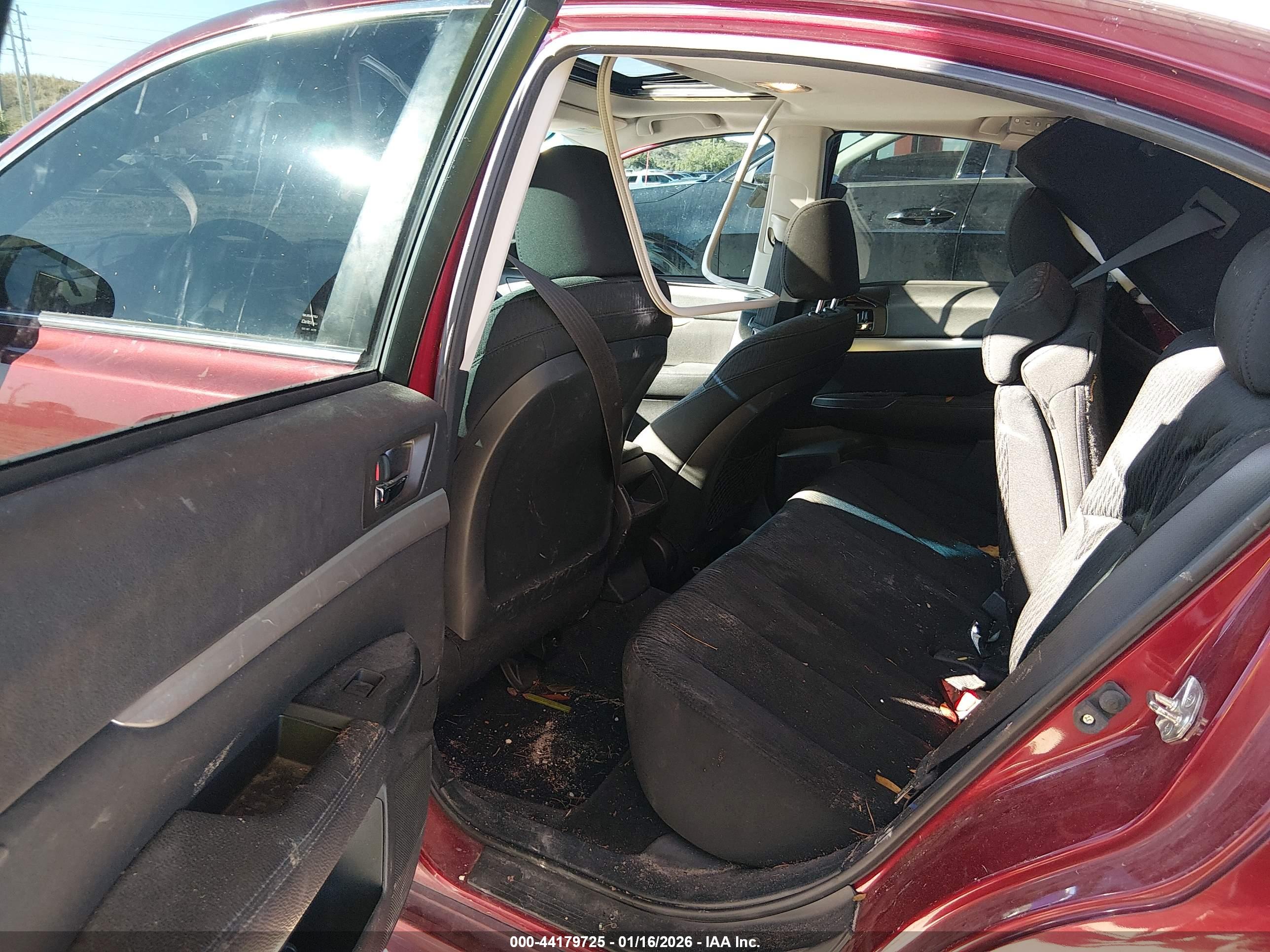 SUBARU LEGACY image 8