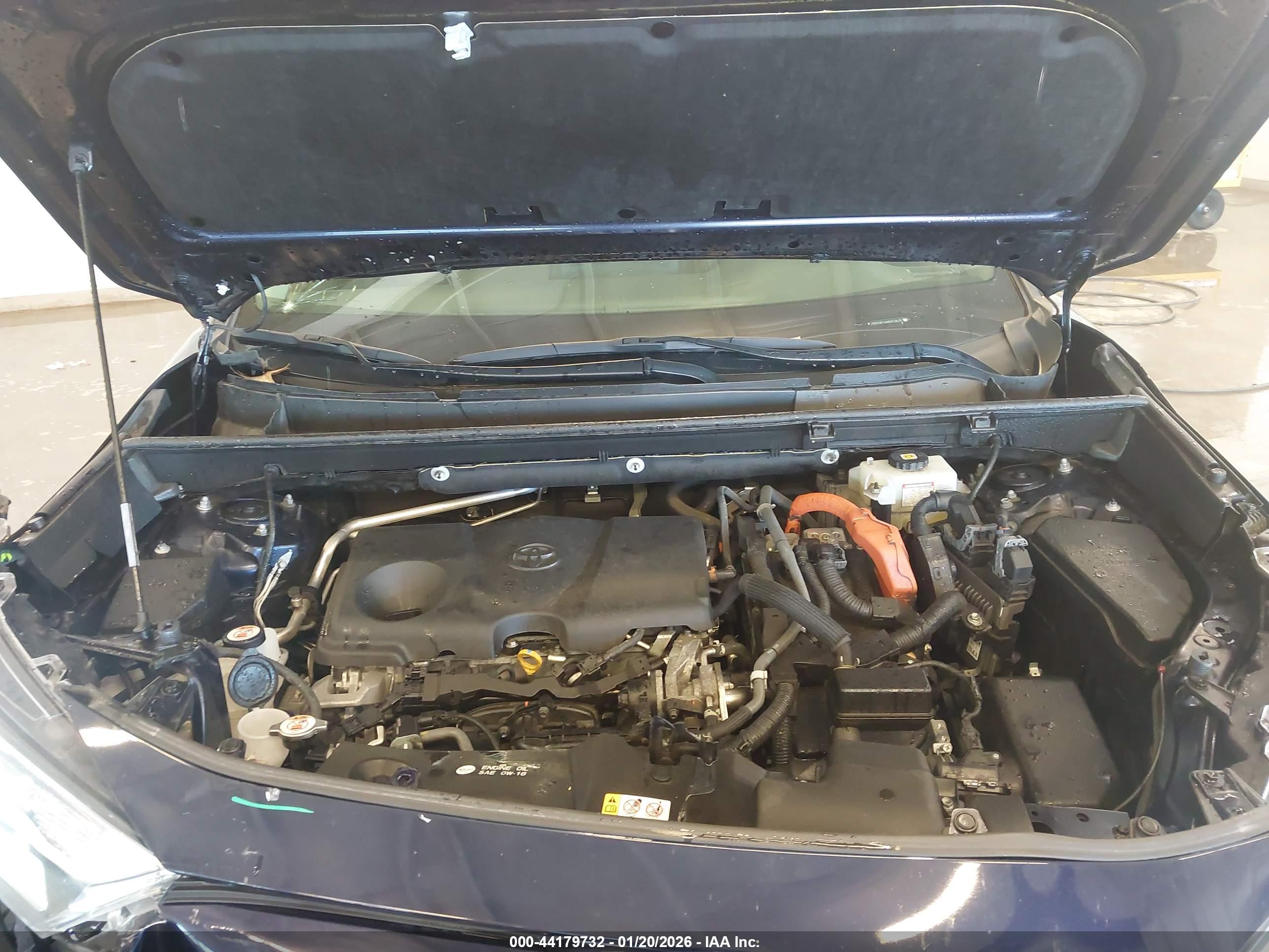 TOYOTA RAV4 image 10