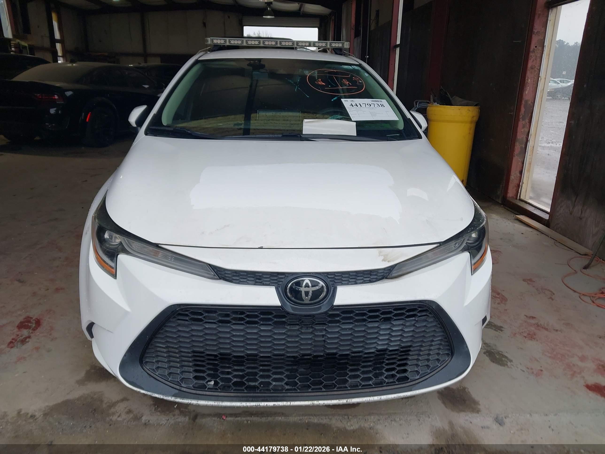 TOYOTA COROLLA image 6