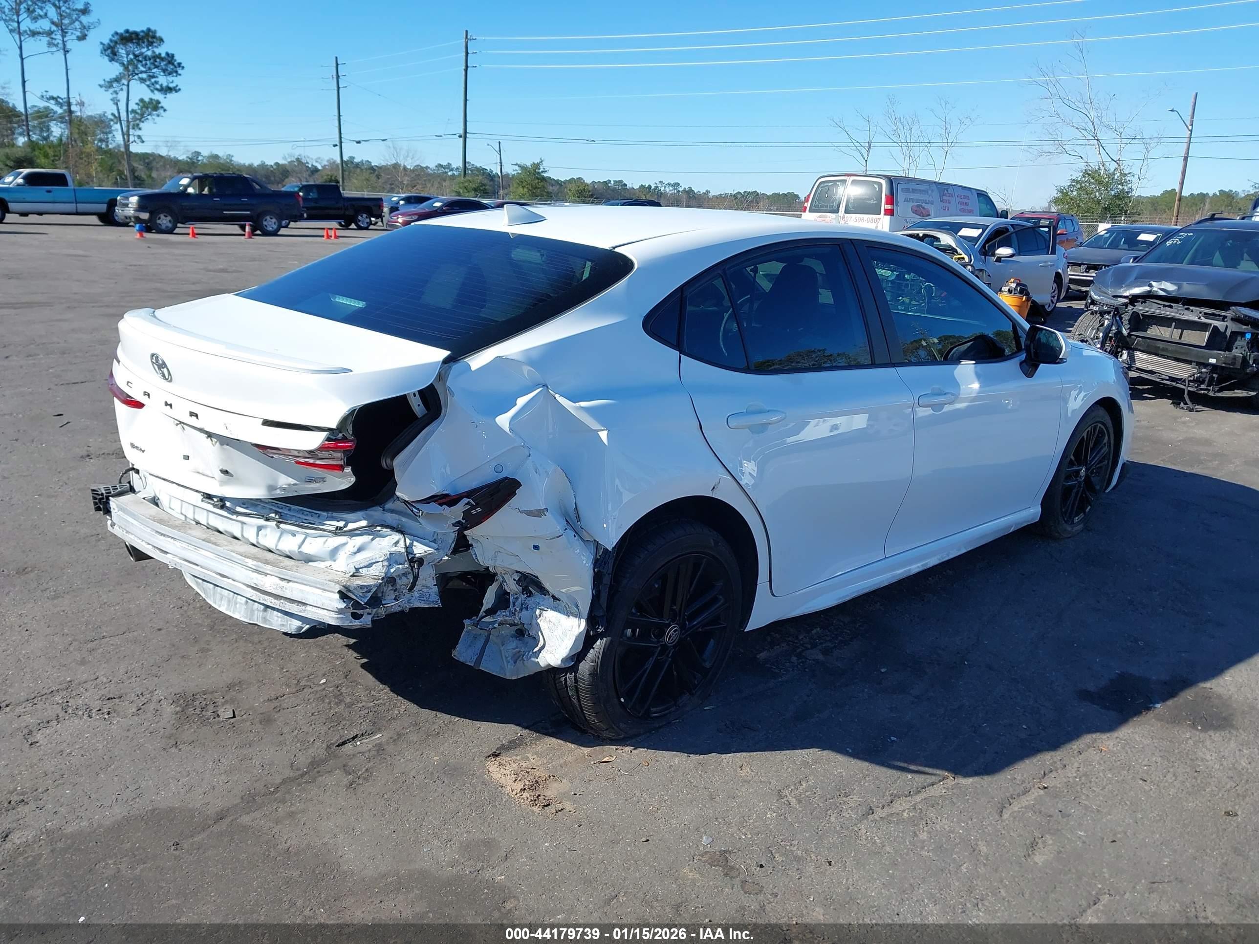 TOYOTA CAMRY image 4