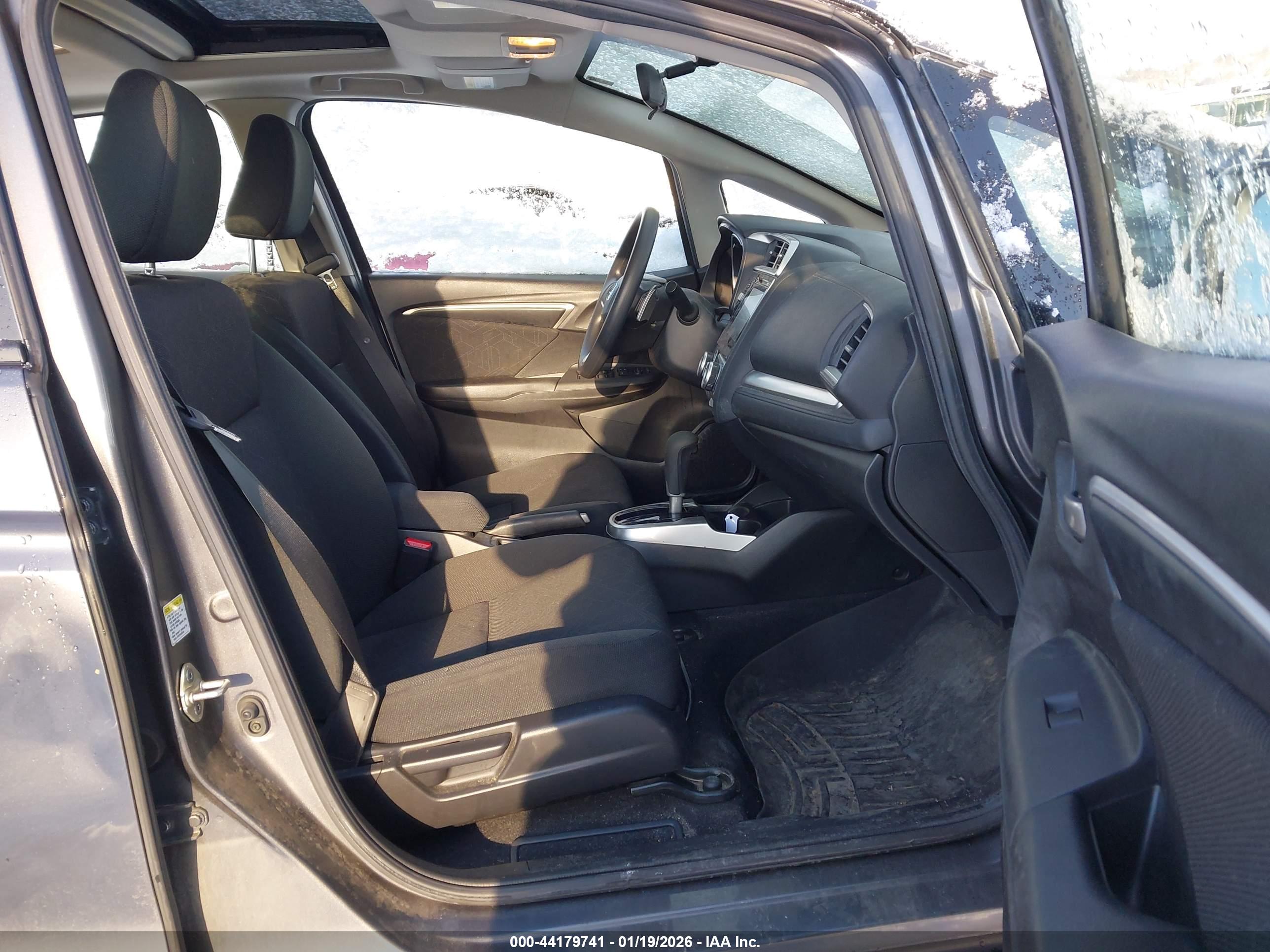 HONDA FIT image 5