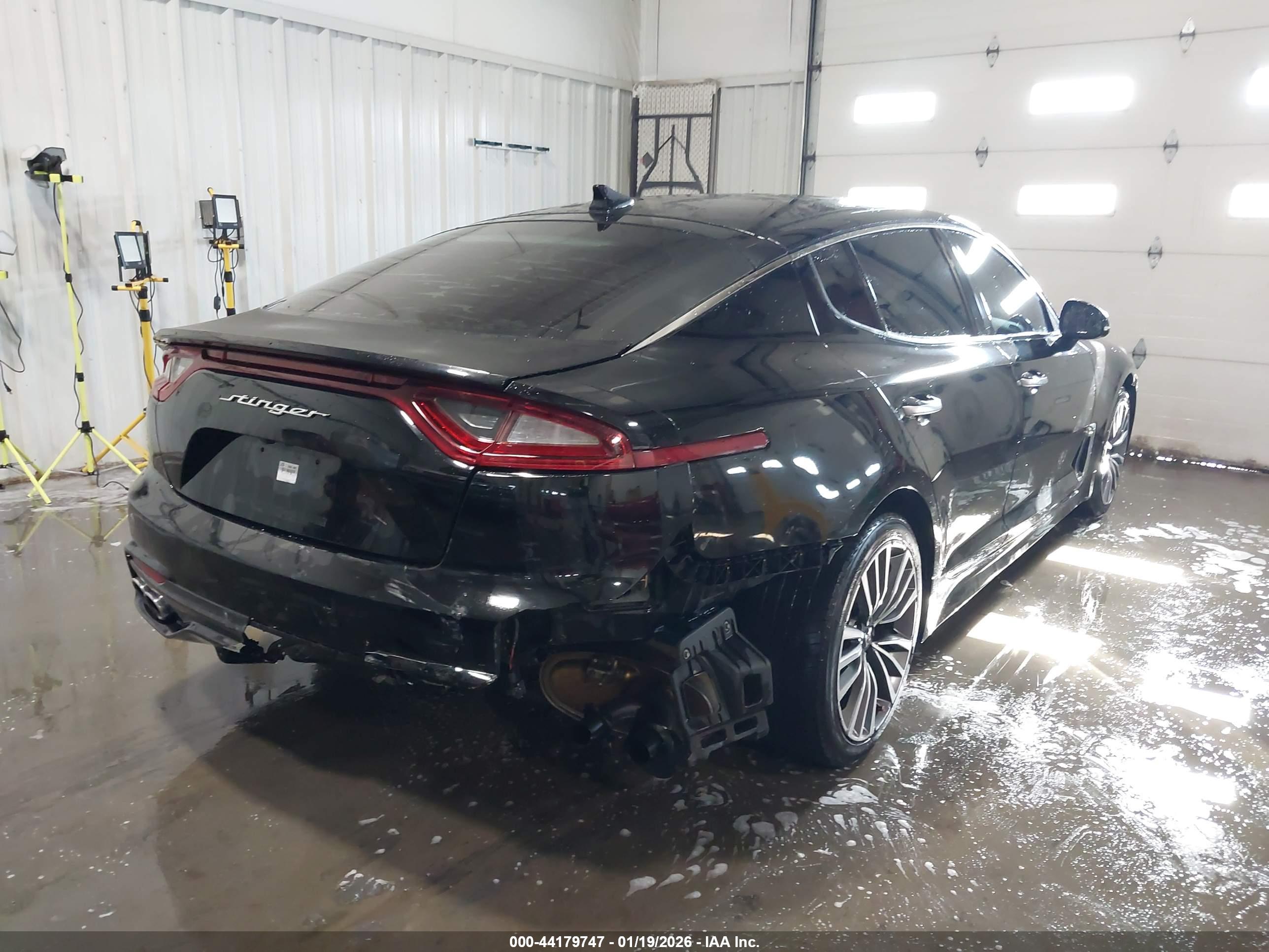 KIA STINGER image 4