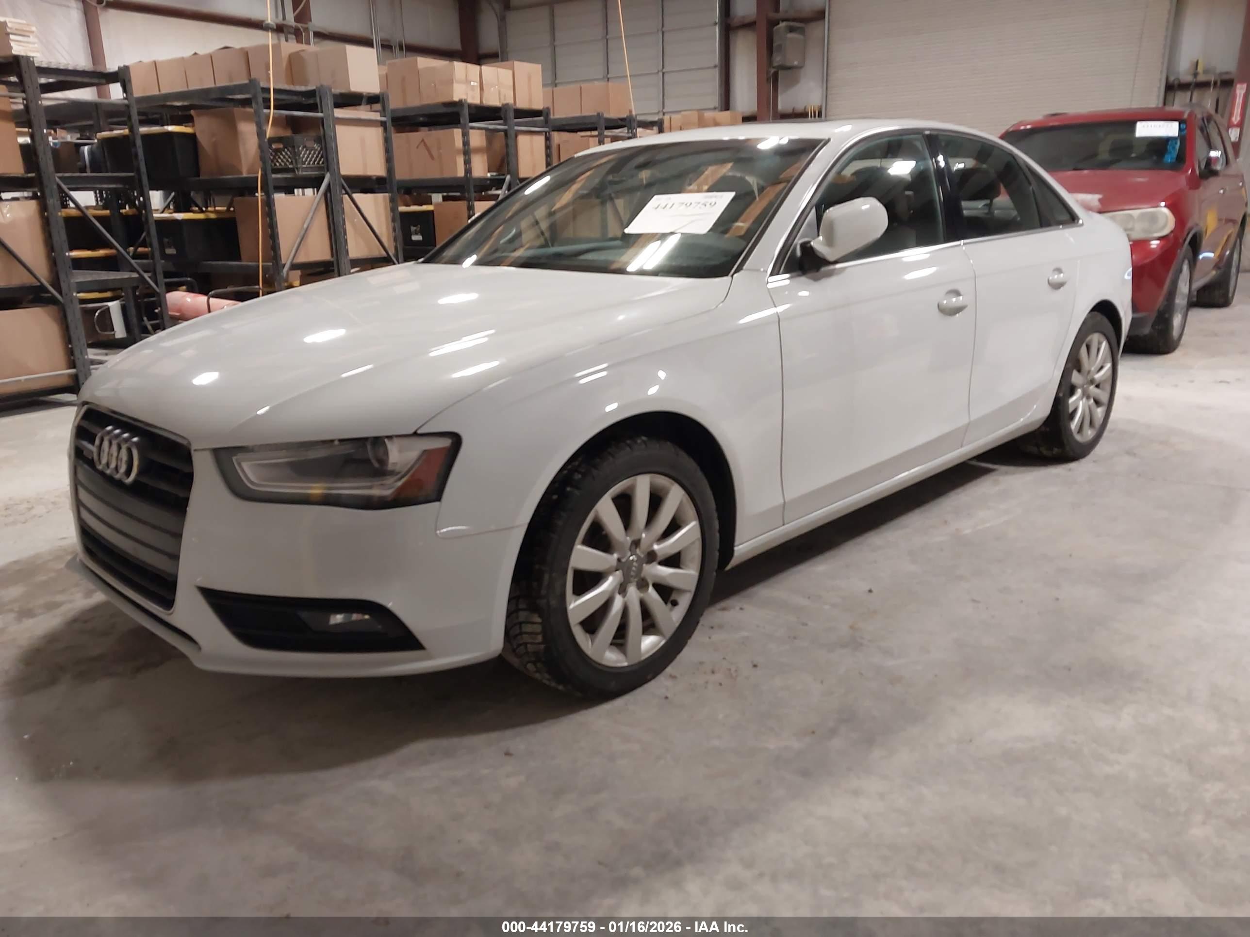 AUDI A4 image 2