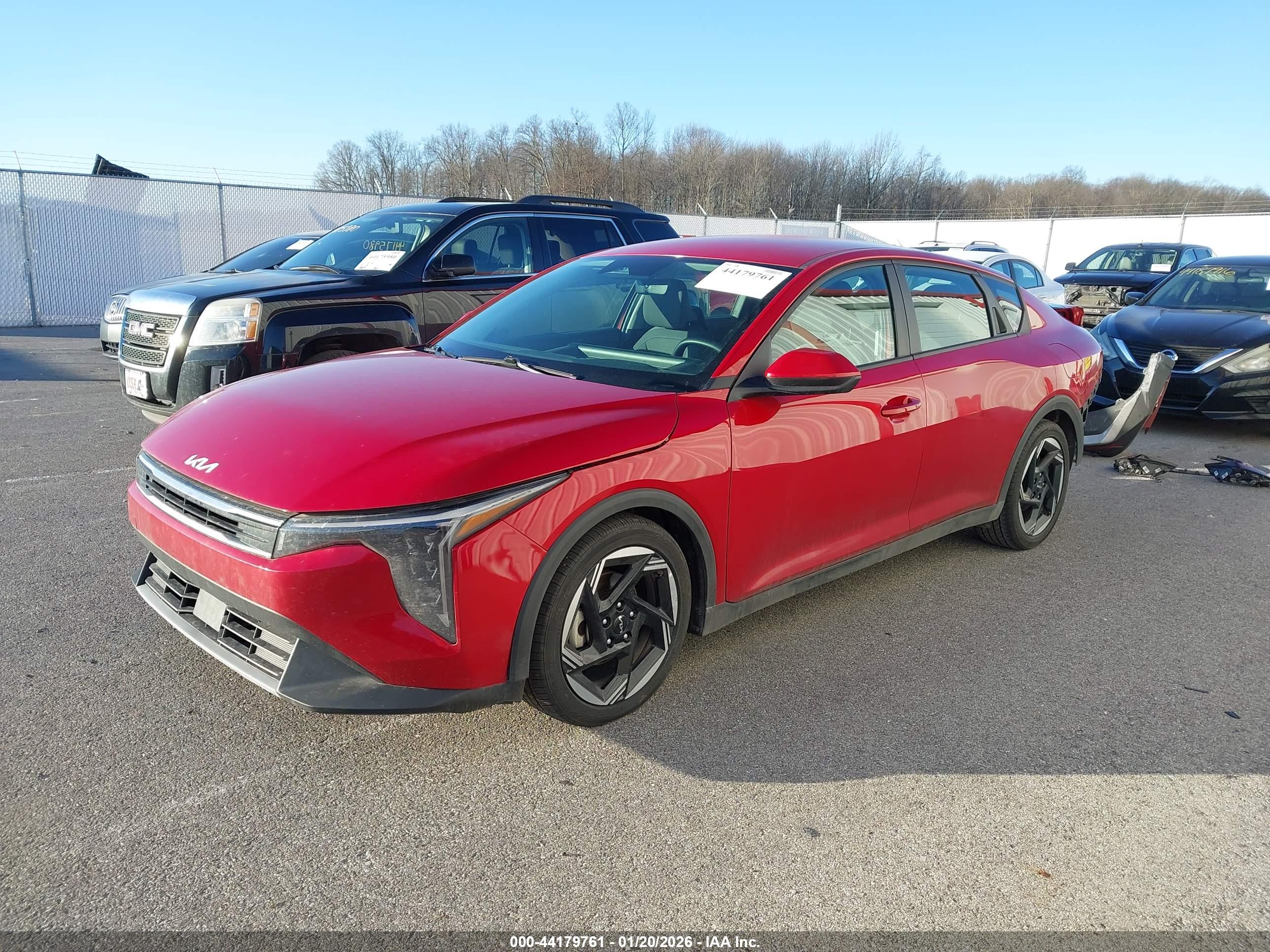 KIA K4 image 2