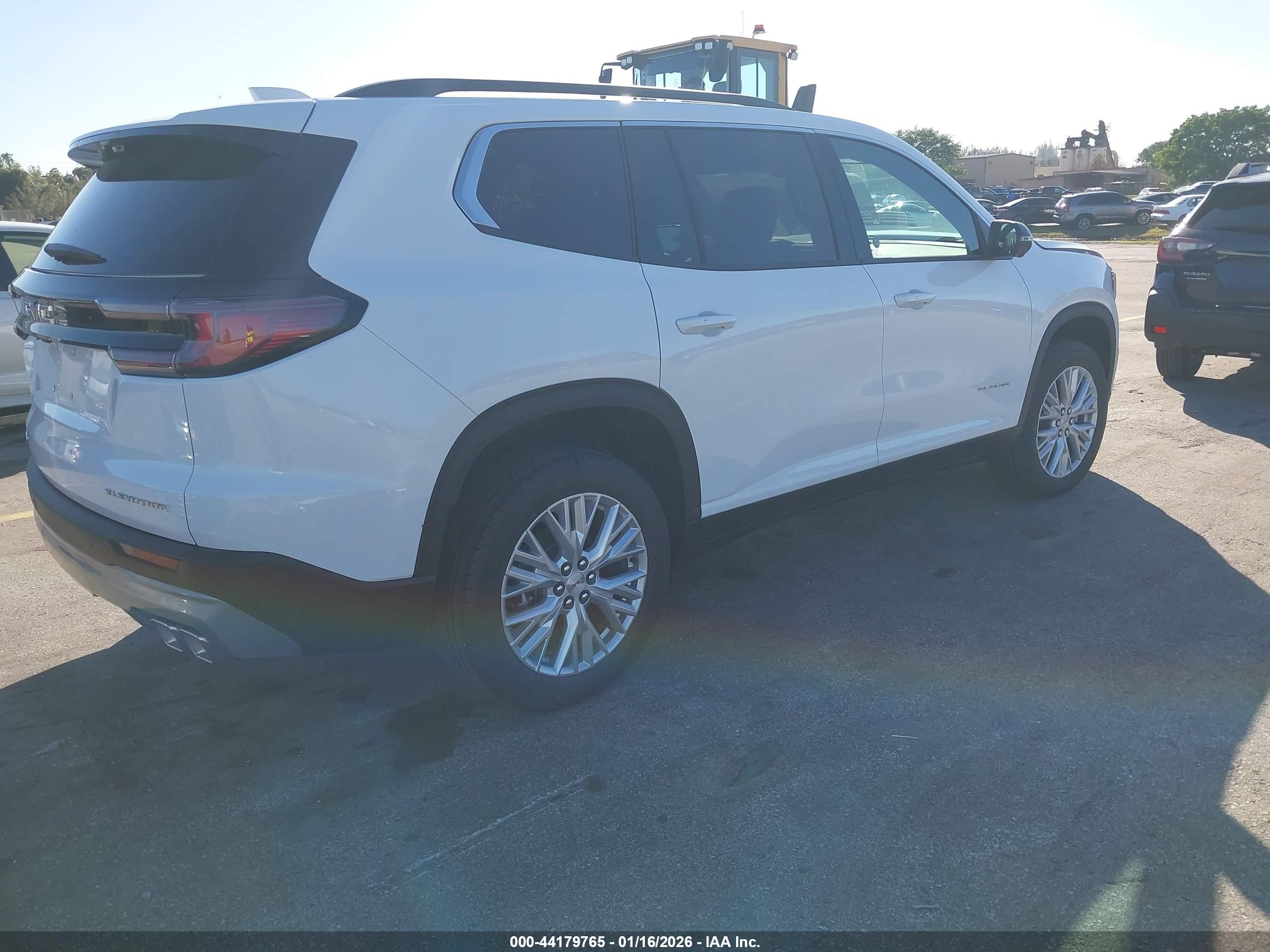GMC ACADIA image 4