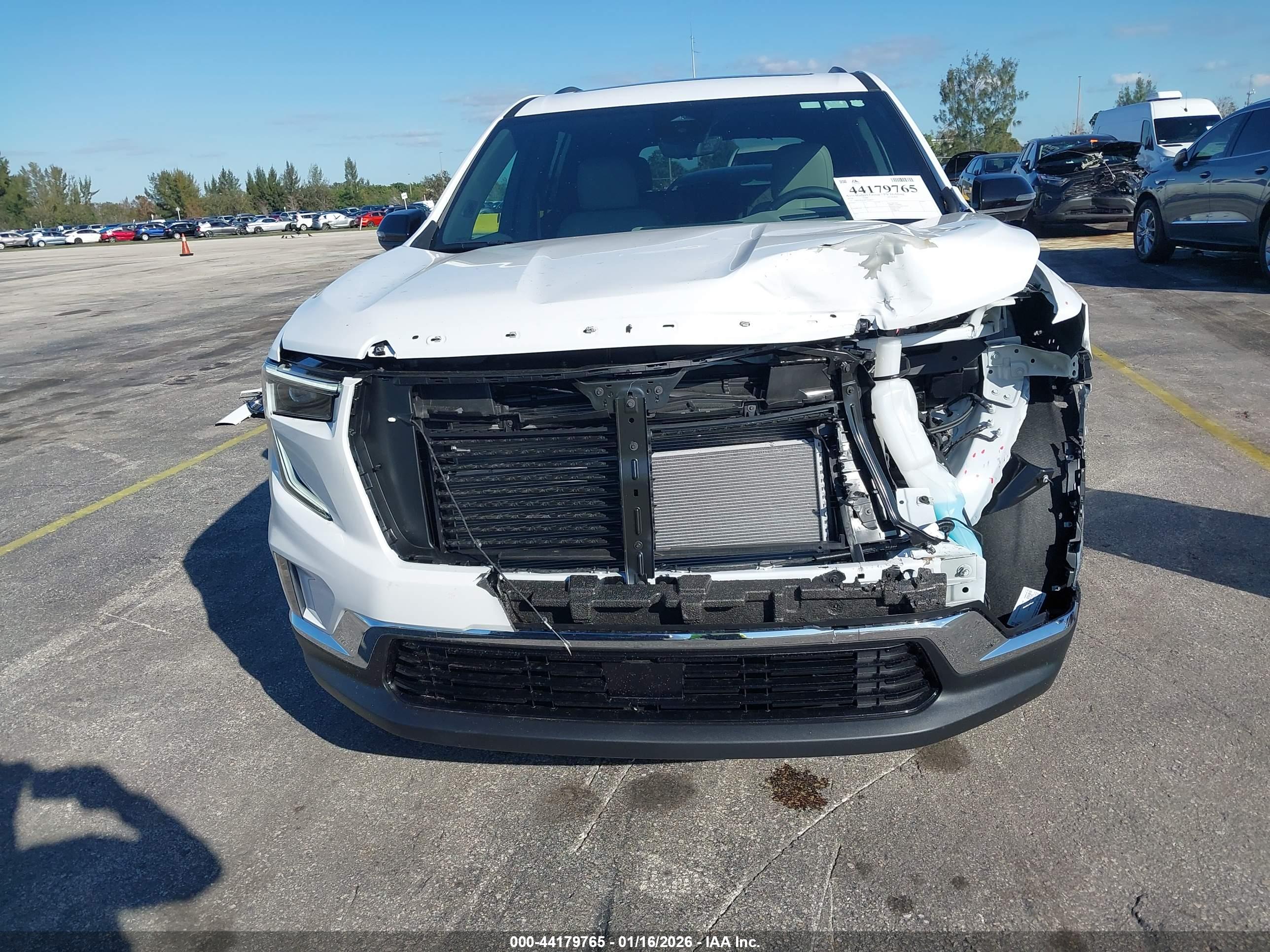 GMC ACADIA image 6