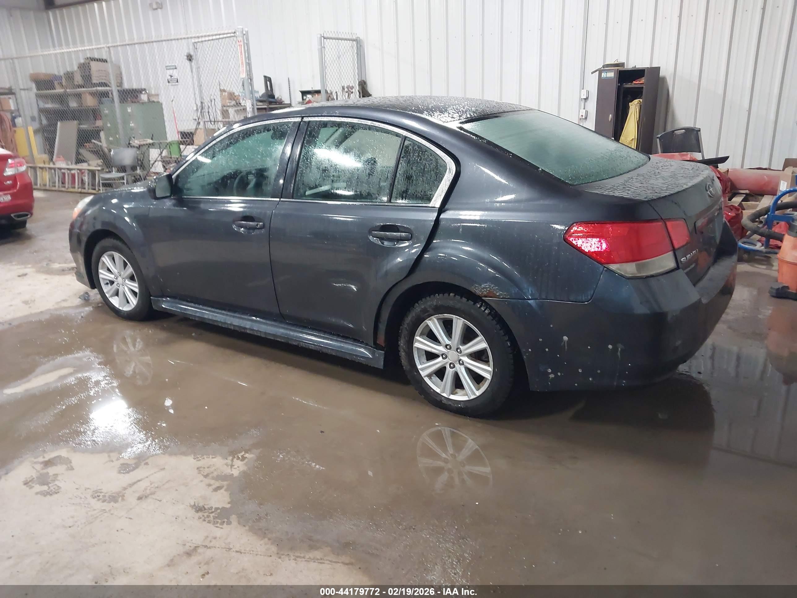 SUBARU LEGACY image 3