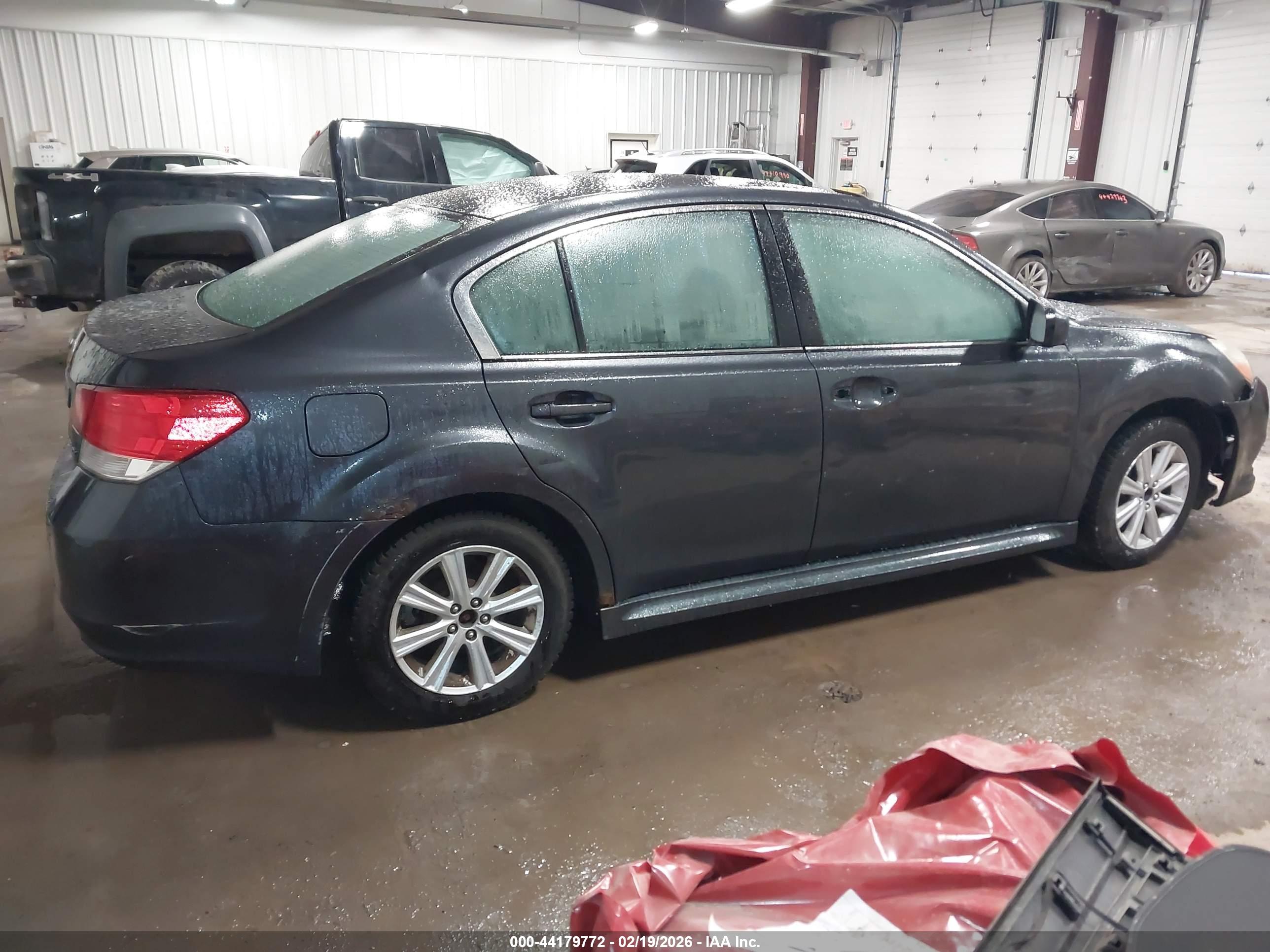 SUBARU LEGACY image 4