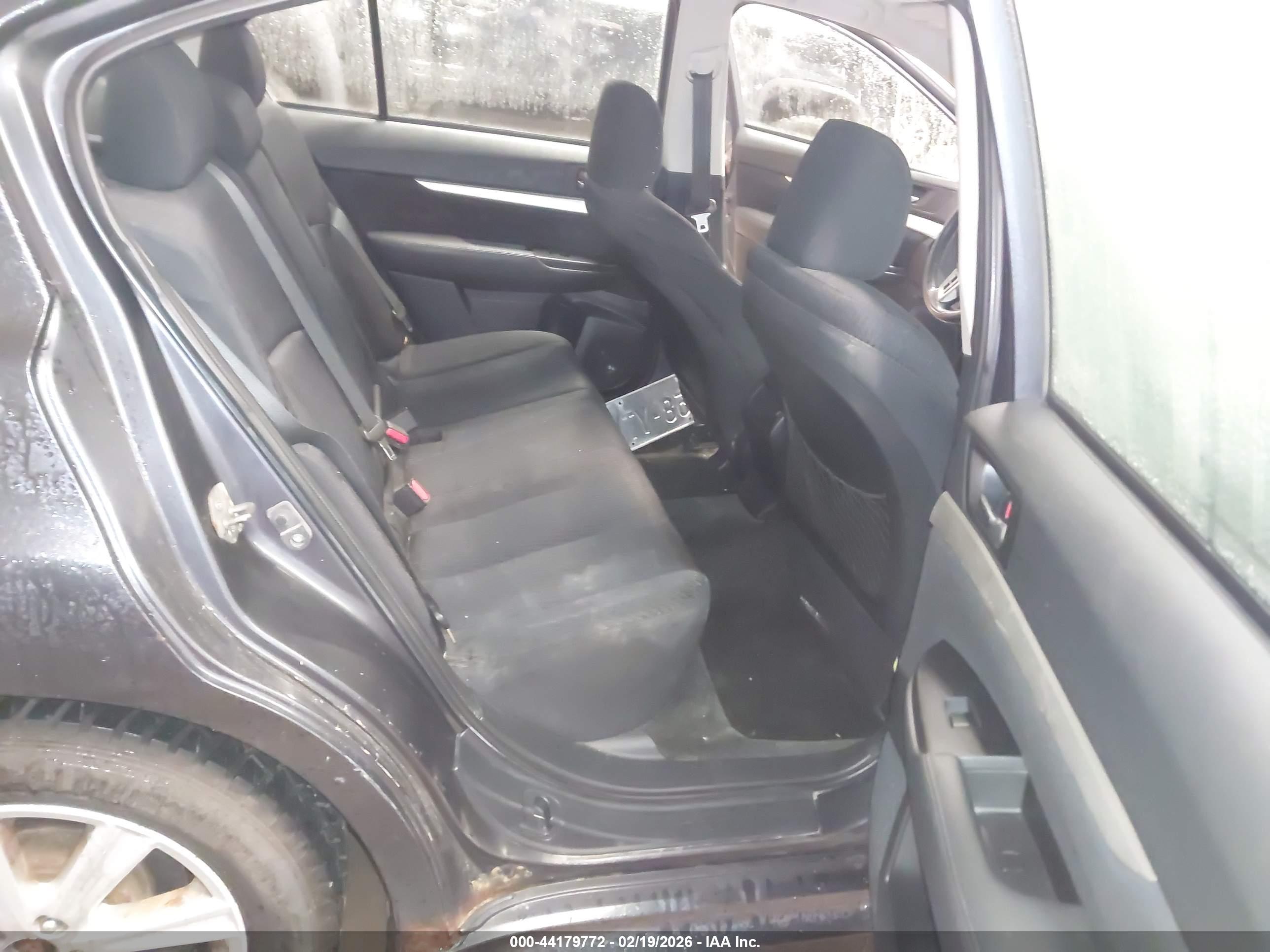 SUBARU LEGACY image 8