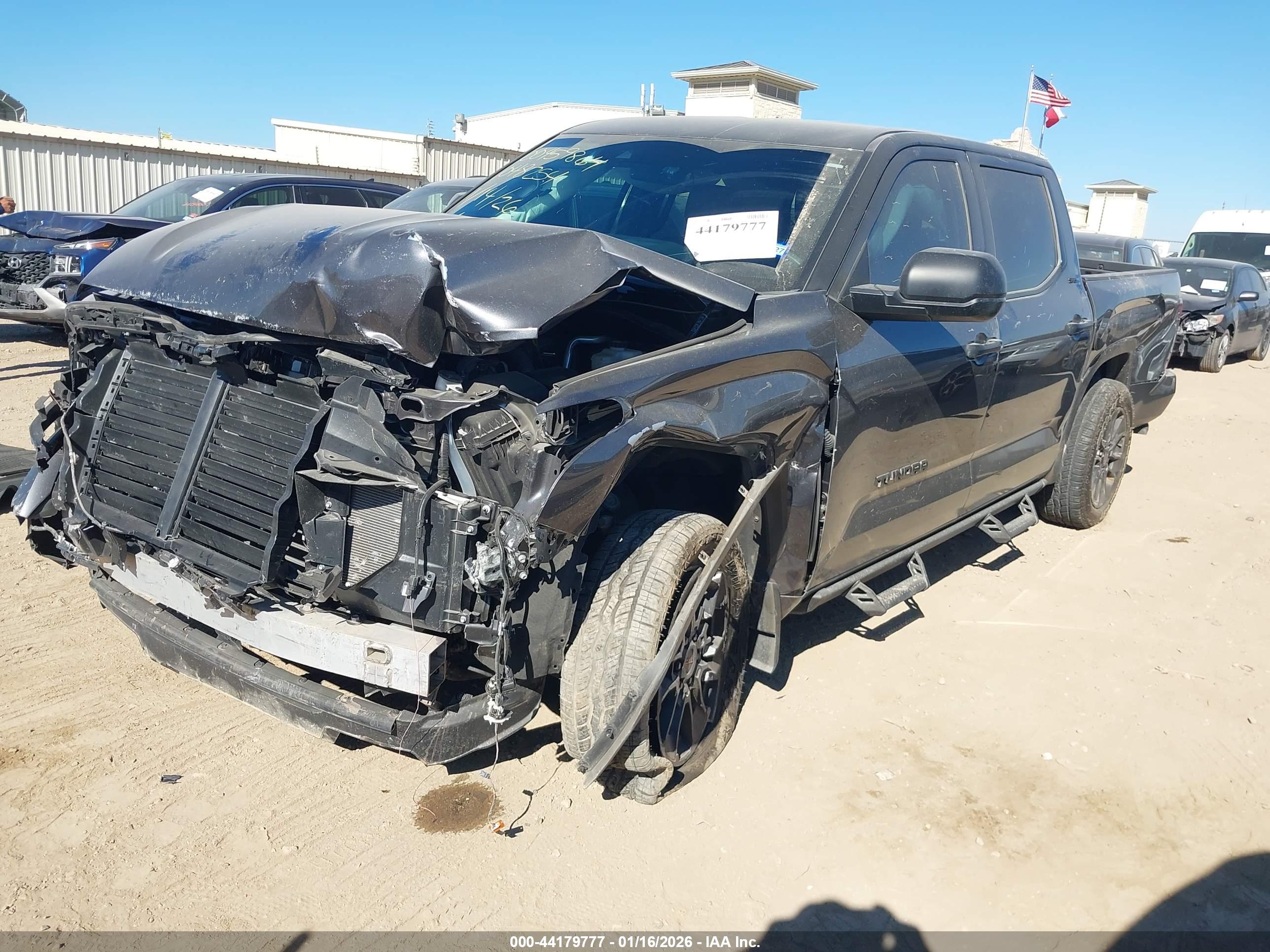 TOYOTA TUNDRA image 2