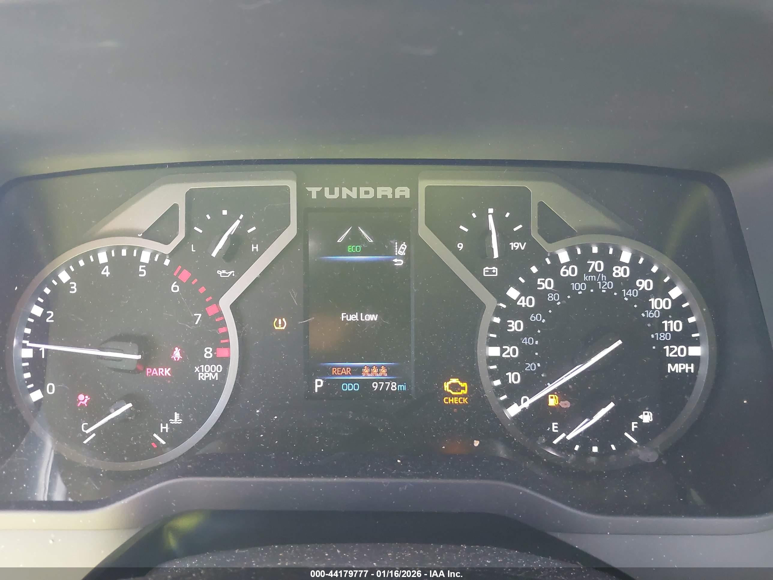 TOYOTA TUNDRA image 7