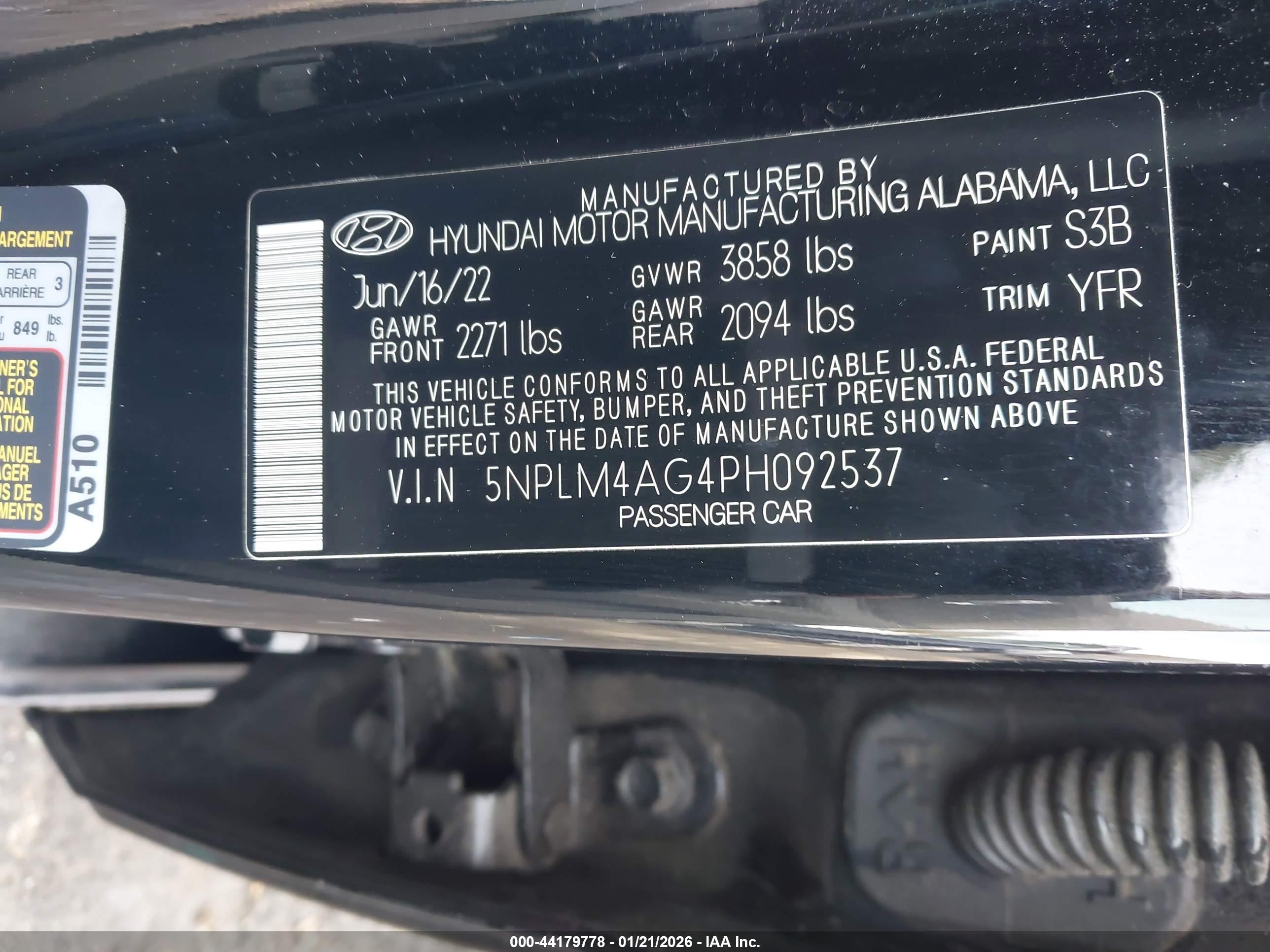 HYUNDAI ELANTRA image 9