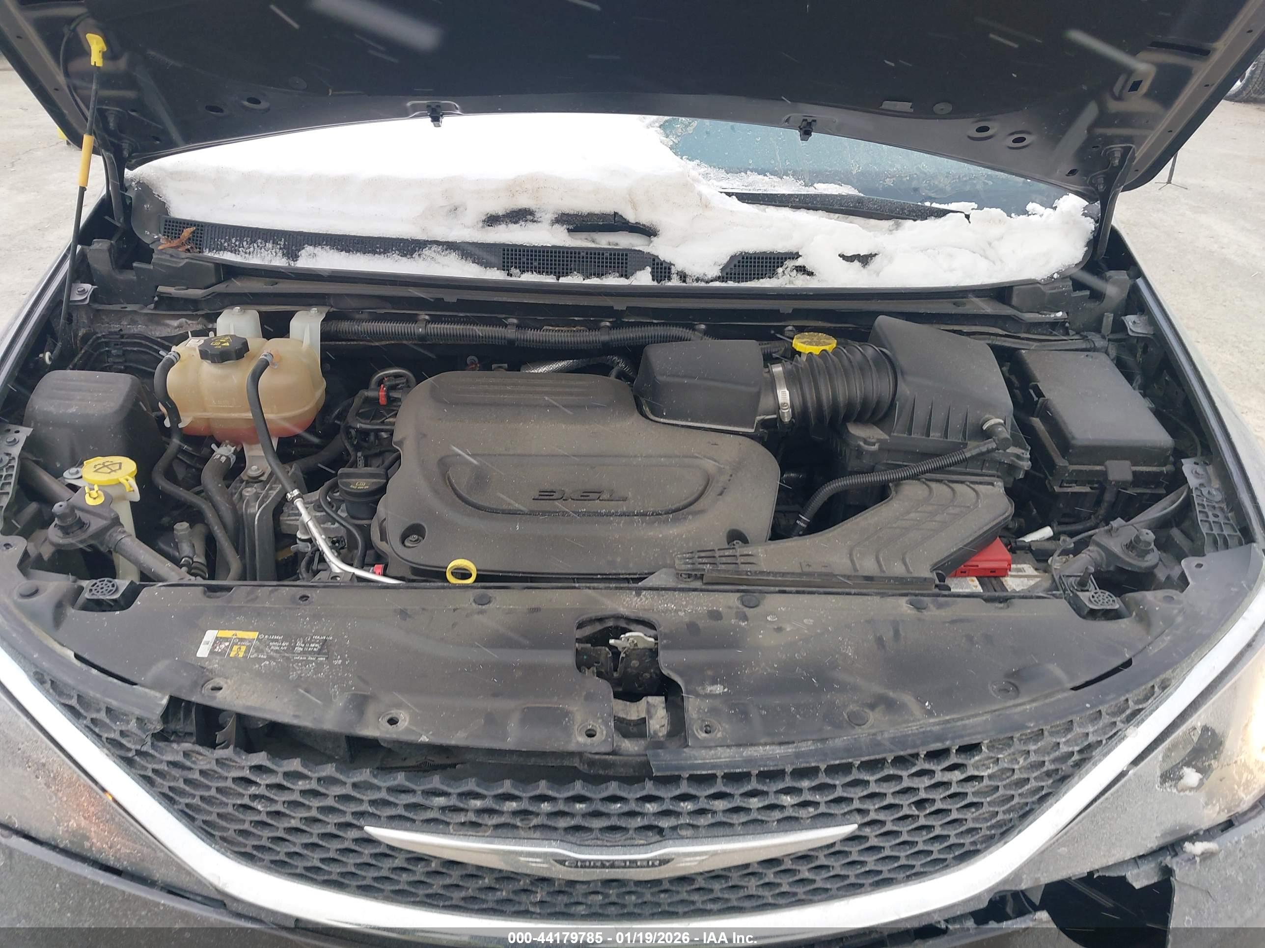 CHRYSLER VOYAGER image 10