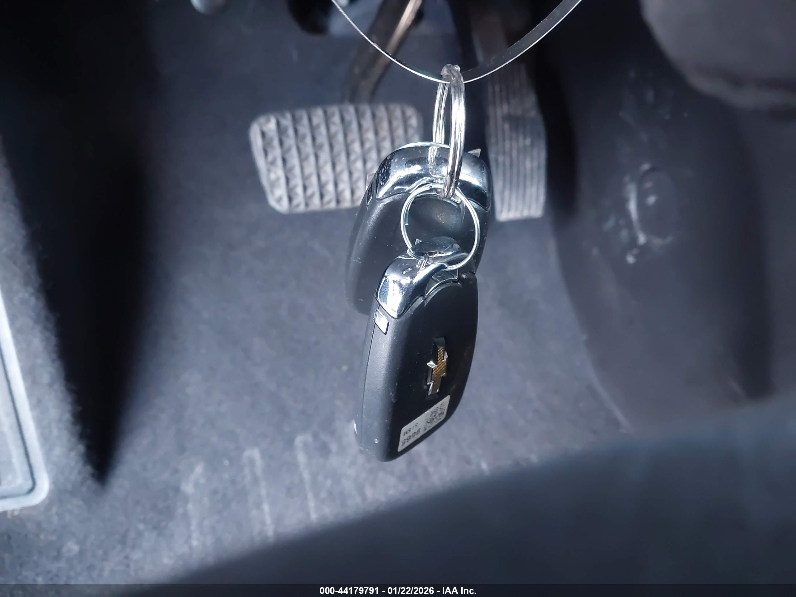 CHEVROLET EQUINOX image 11