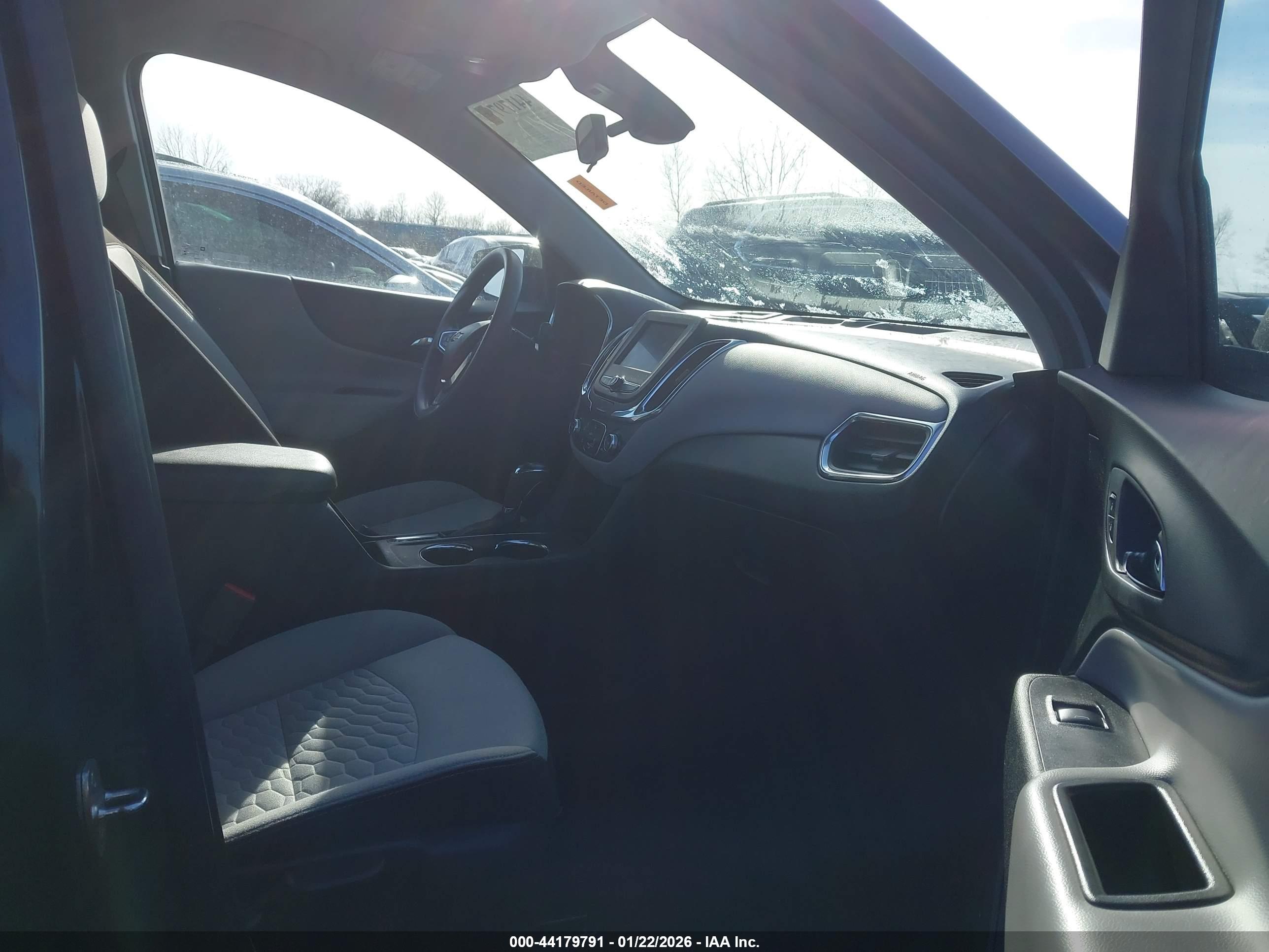 CHEVROLET EQUINOX image 5