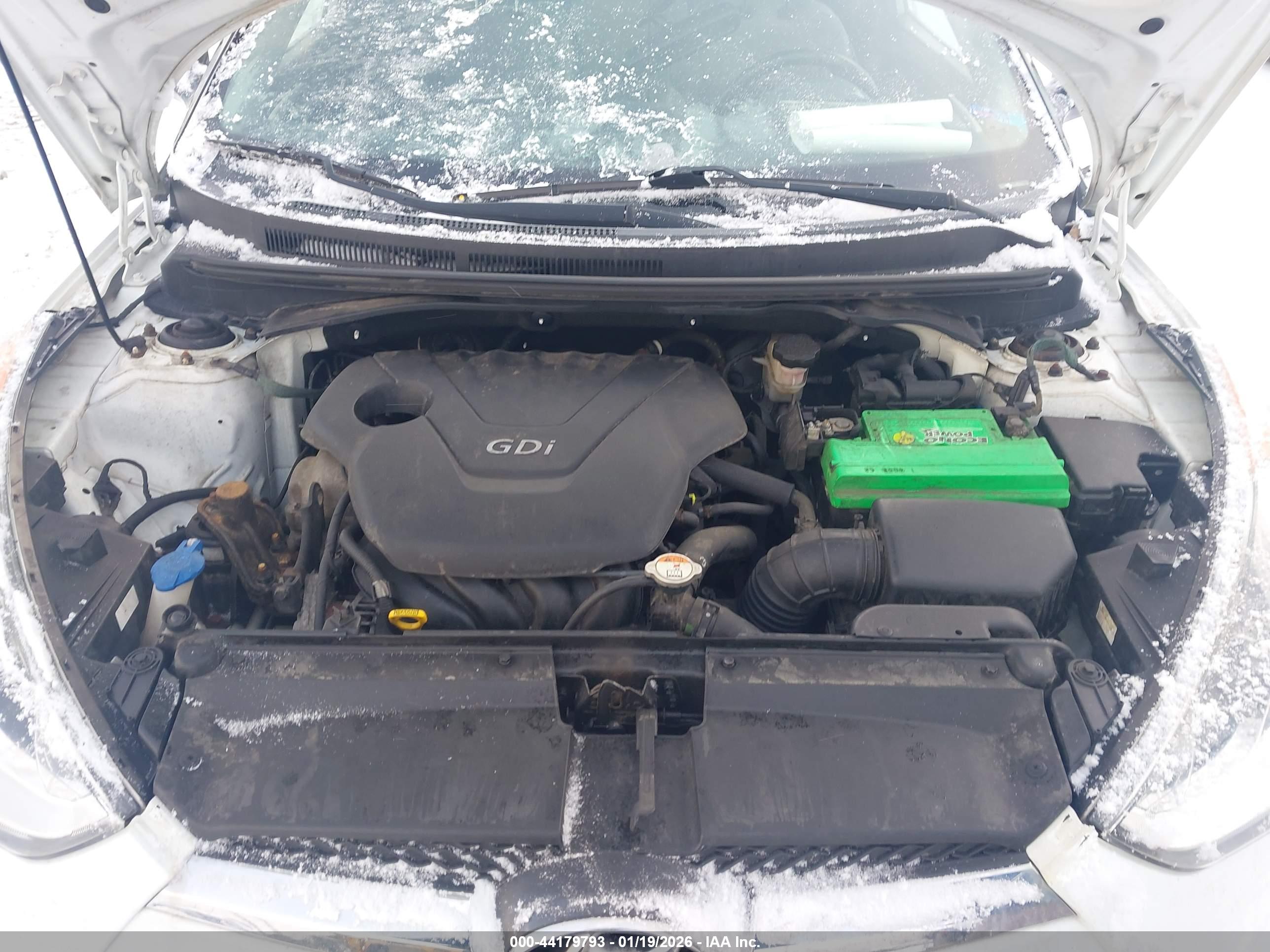 HYUNDAI VELOSTER image 10