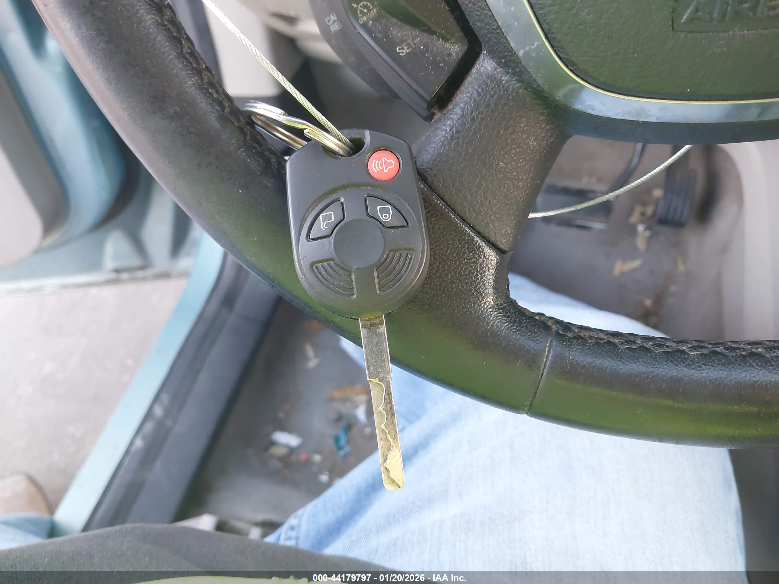 FORD ESCAPE image 11