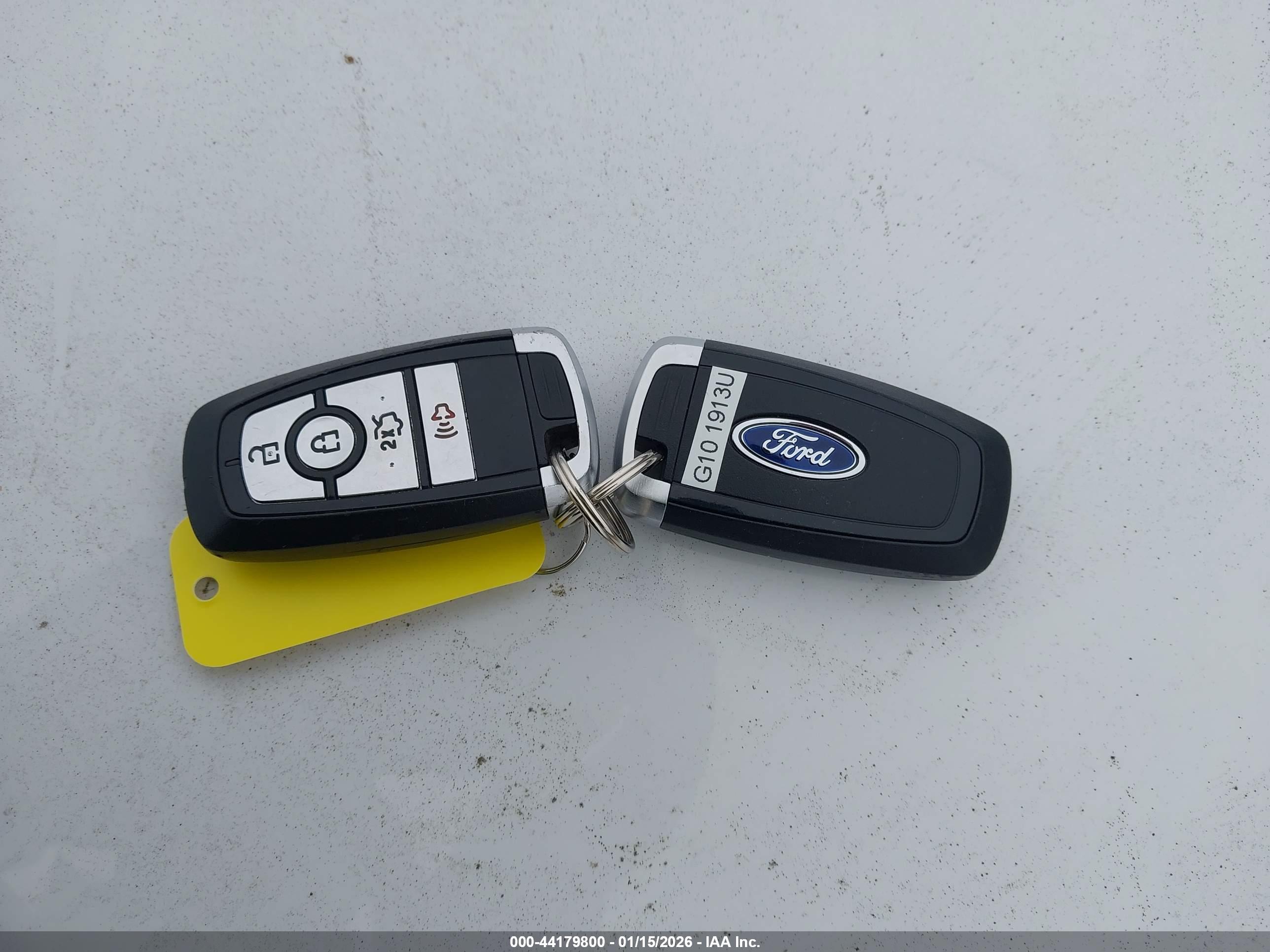 FORD FUSION image 11