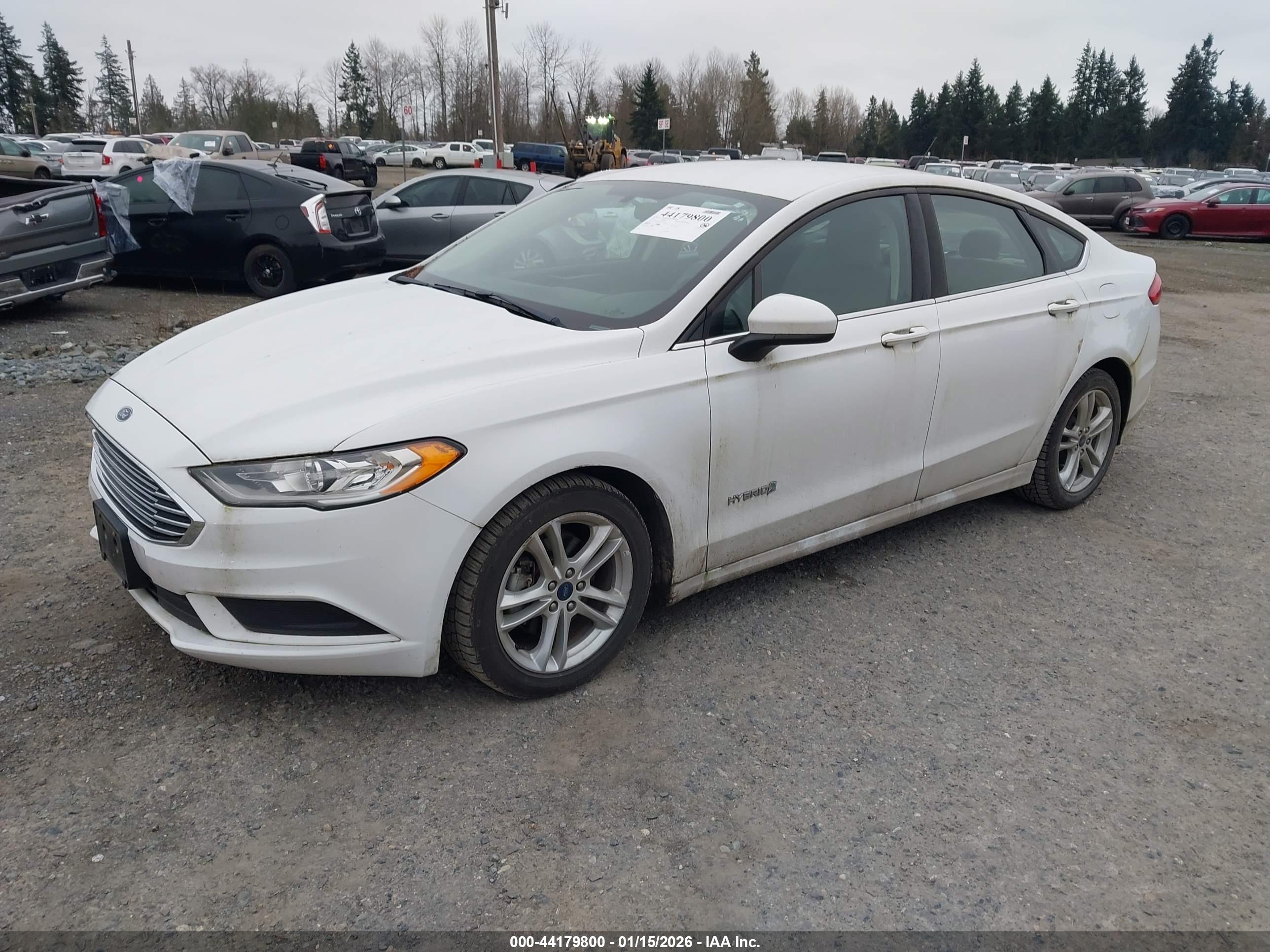 FORD FUSION image 2