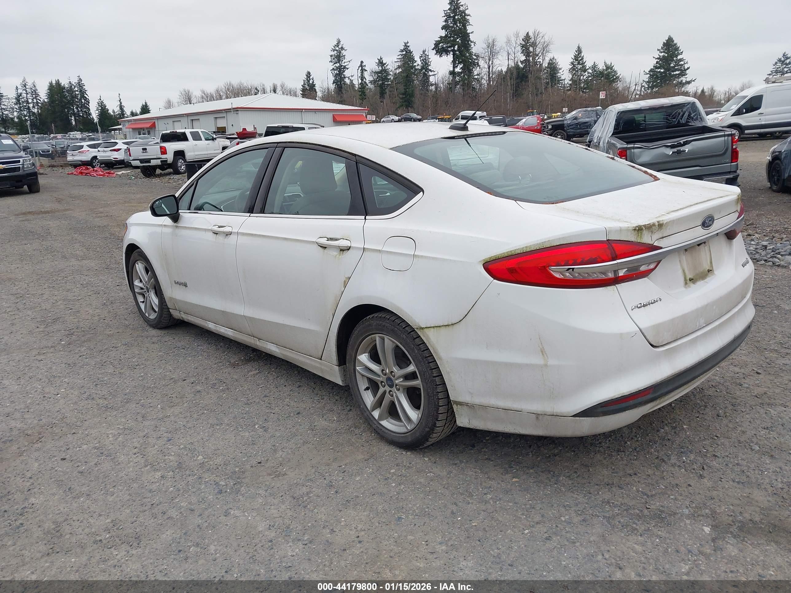 FORD FUSION image 3