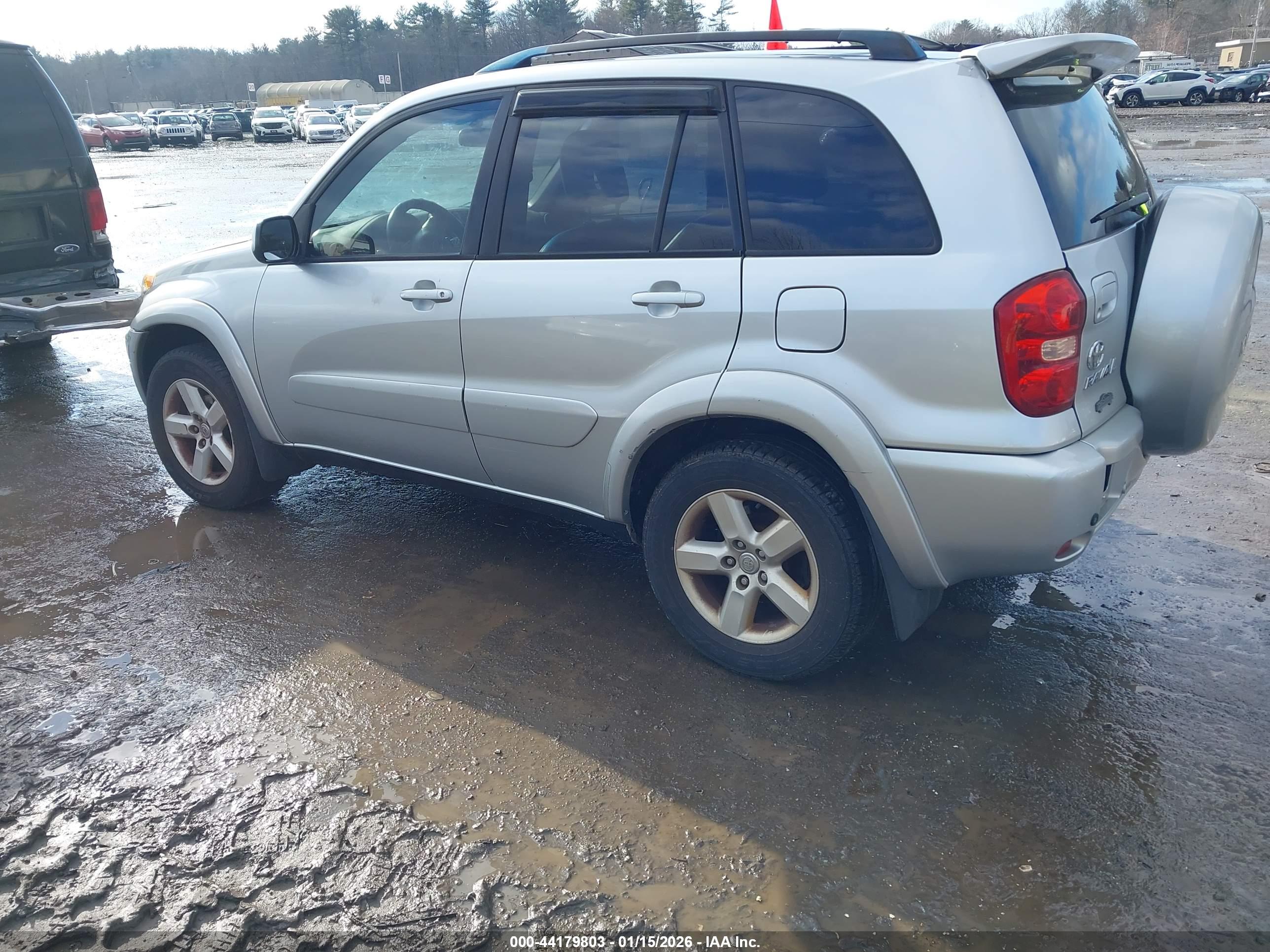 TOYOTA RAV4 image 3