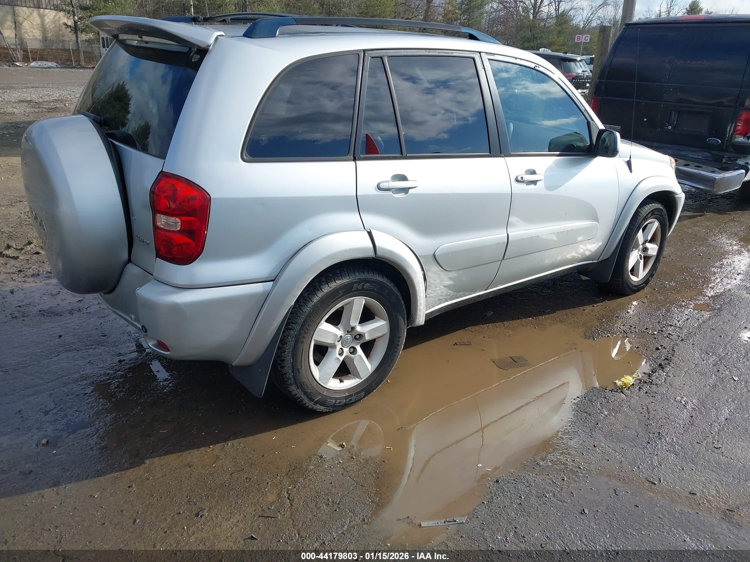 TOYOTA RAV4 image 4