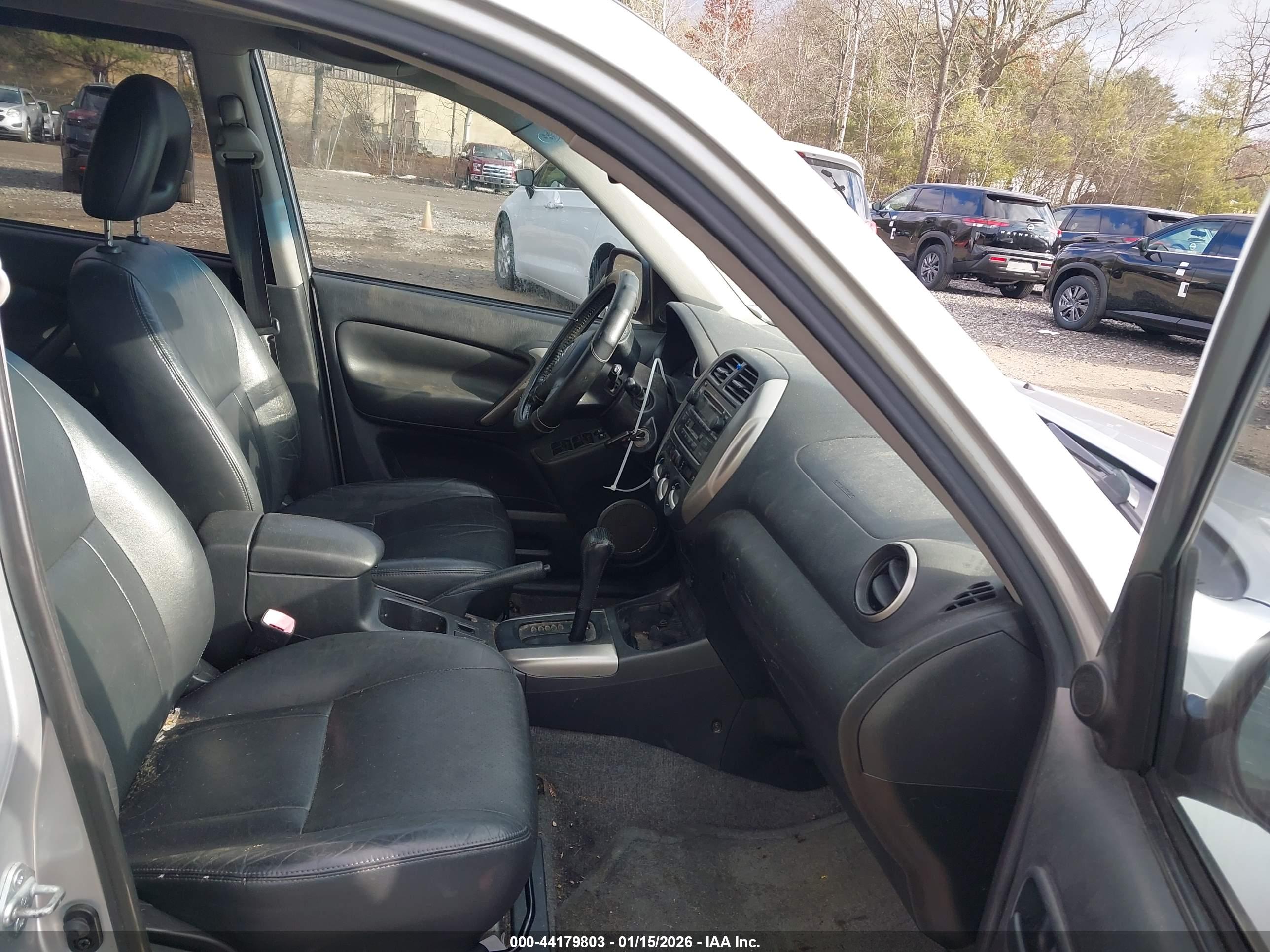 TOYOTA RAV4 image 5