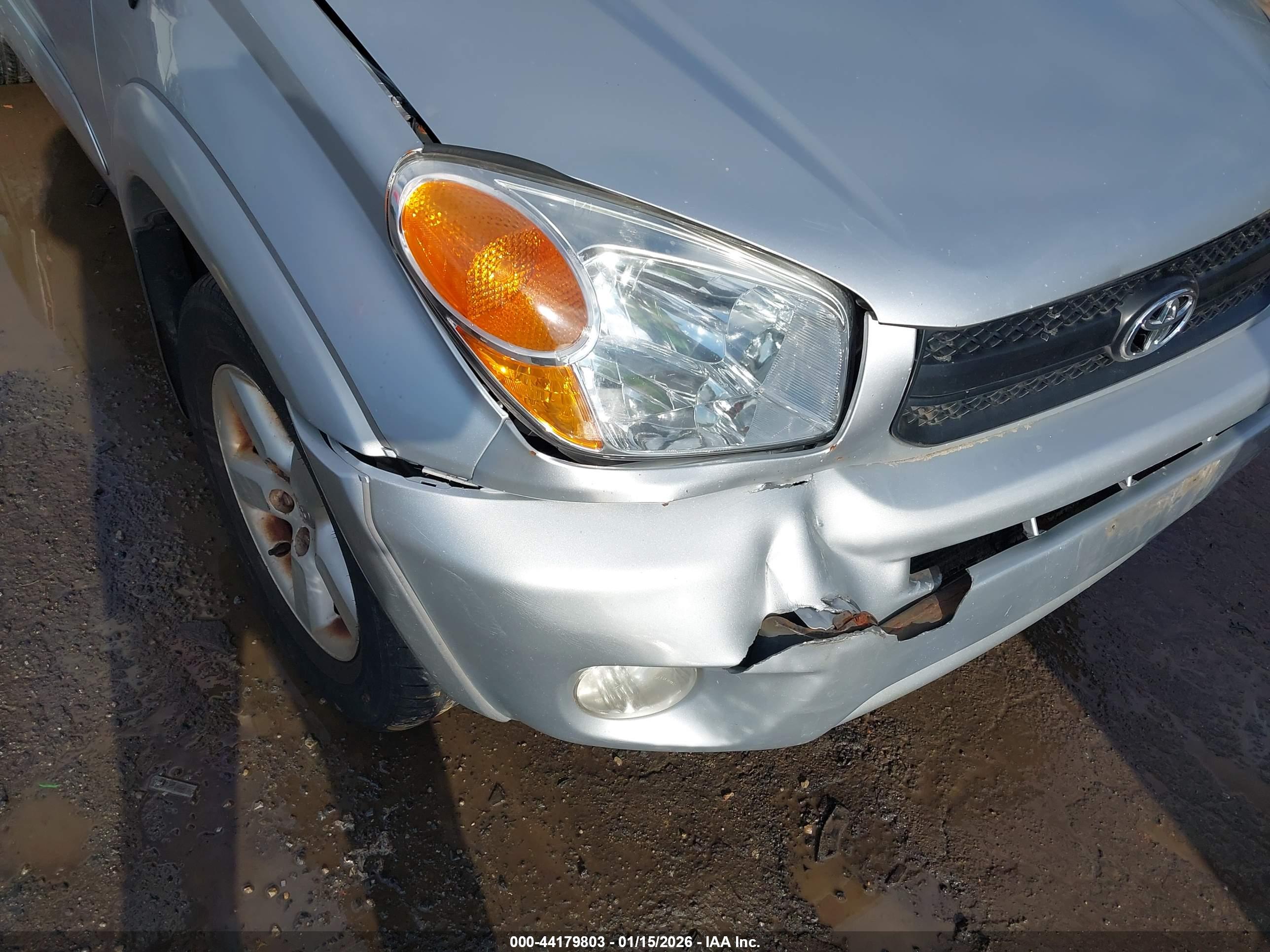 TOYOTA RAV4 image 6