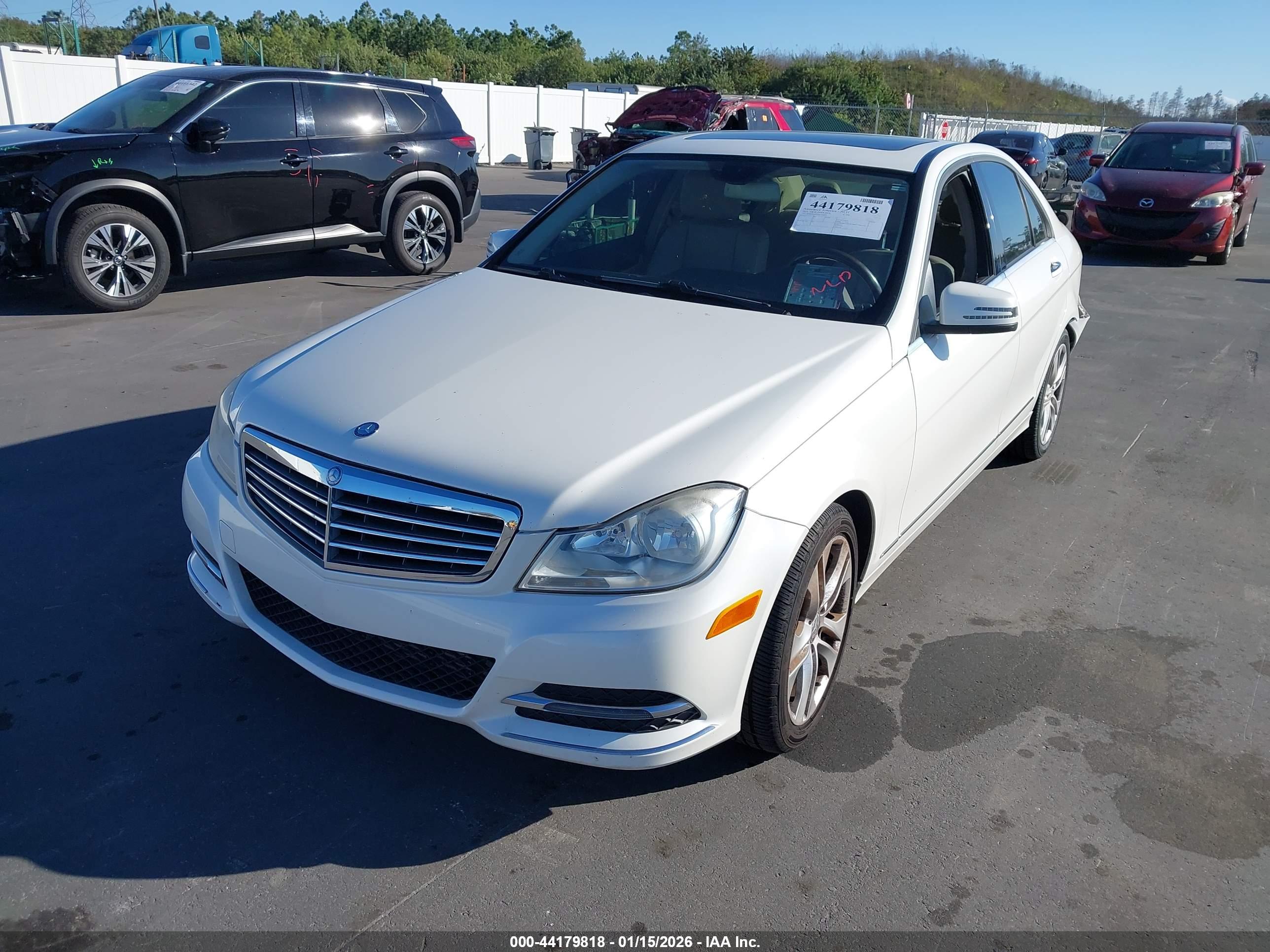 MERCEDES-BENZ C image 2